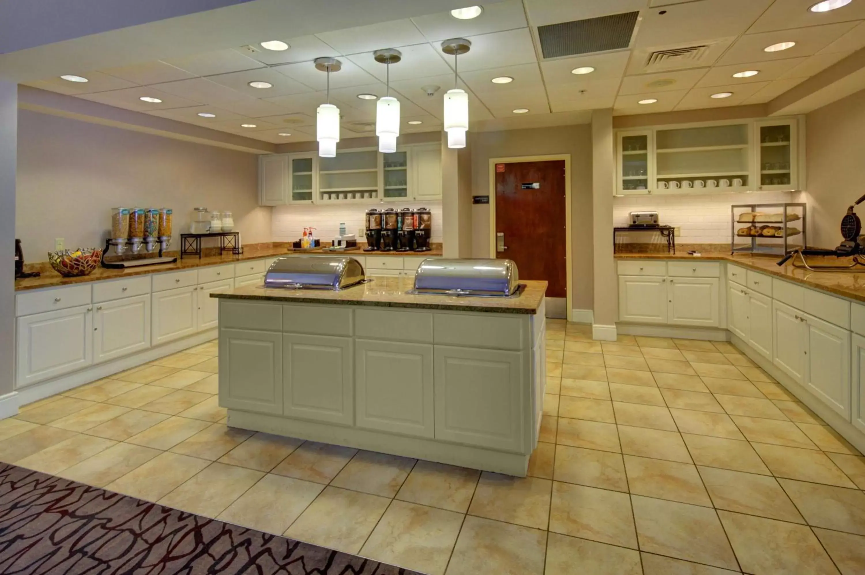 Breakfast, Kitchen/Kitchenette in Homewood Suites by Hilton West Palm Beach