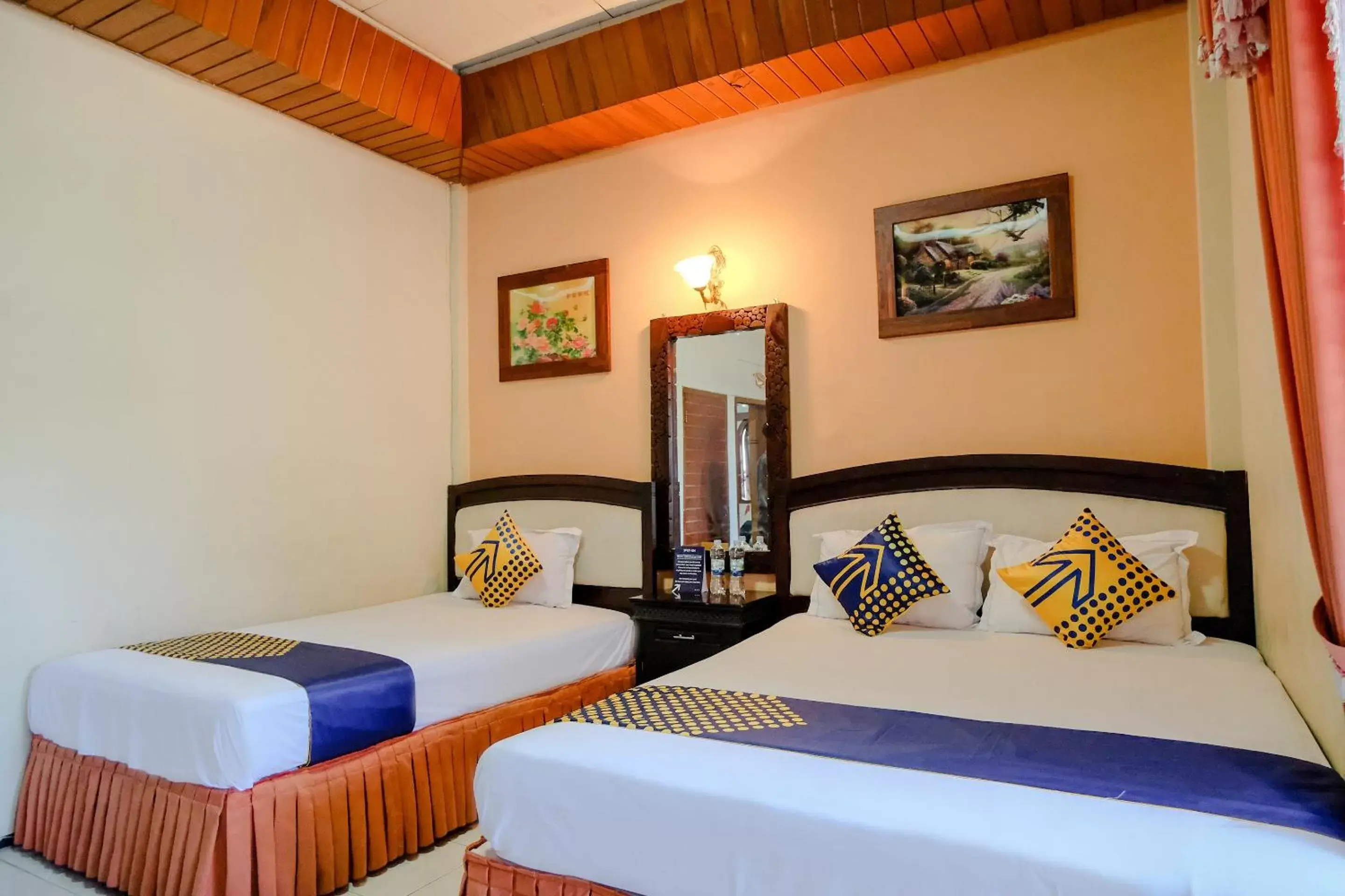 Bedroom in SUPER OYO 1761 Hotel Dirgahayu