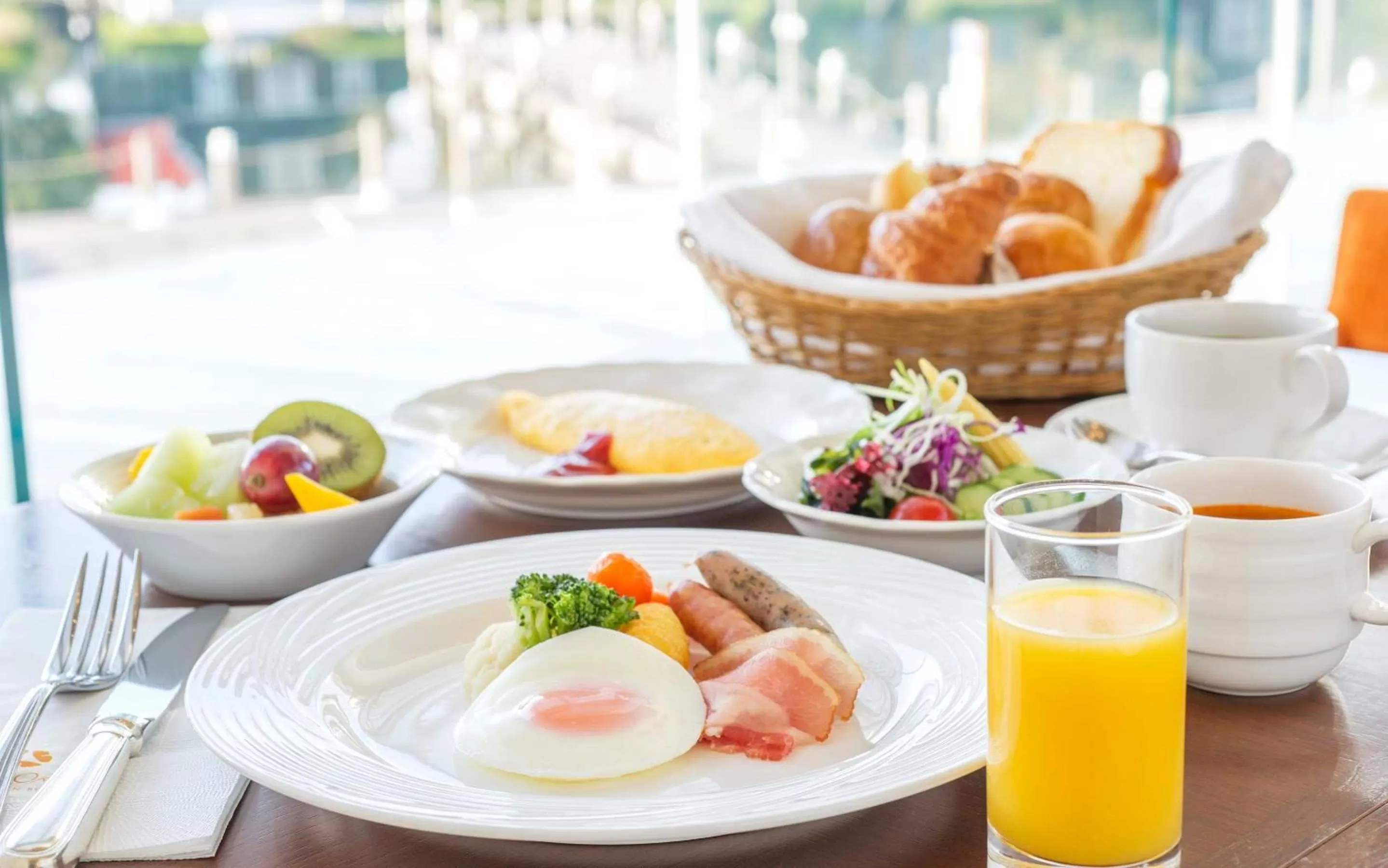 Buffet breakfast in Hotel Okura JR Huis Ten Bosch
