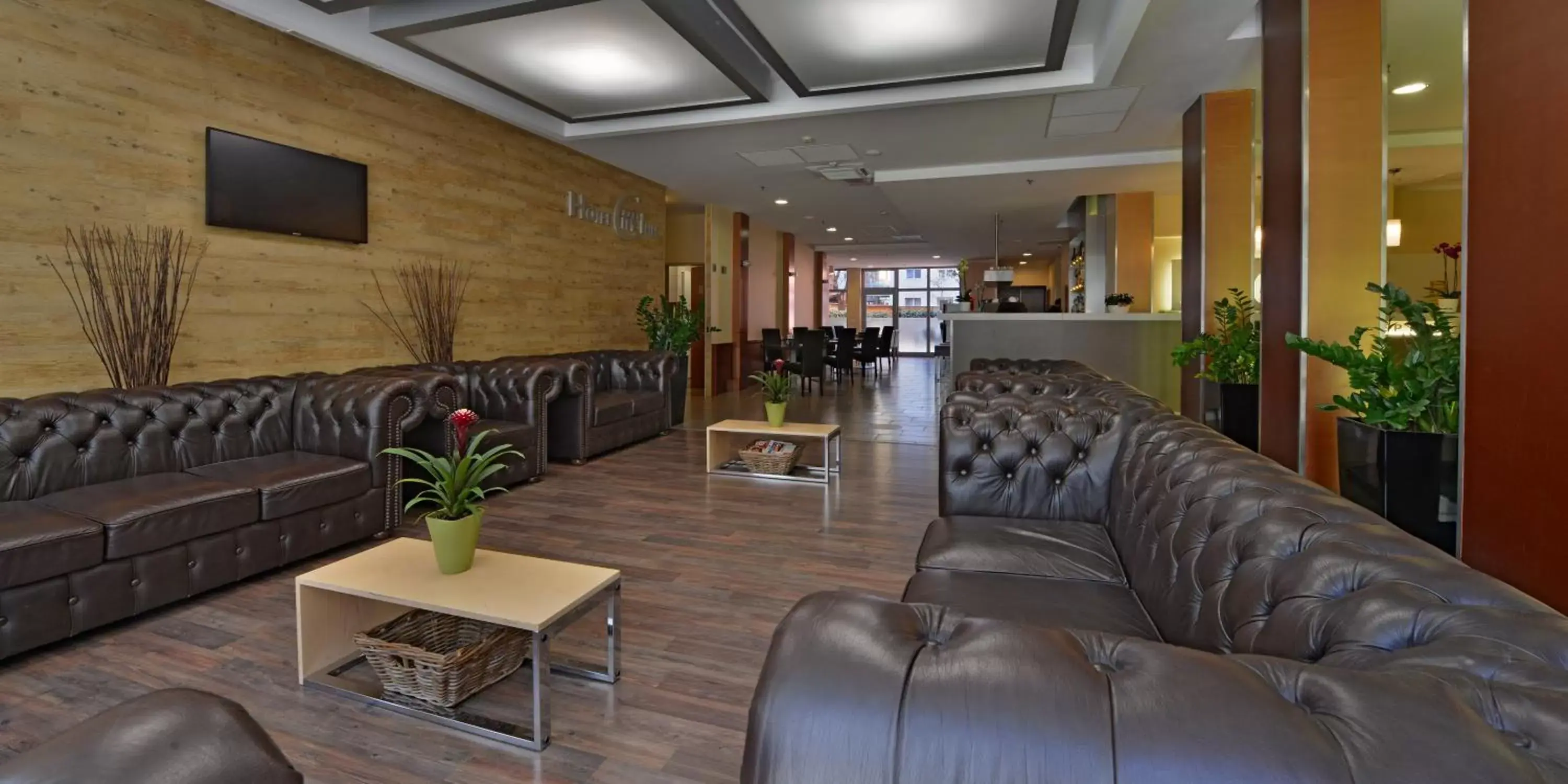 Lobby or reception, Lounge/Bar in Hotel City Inn