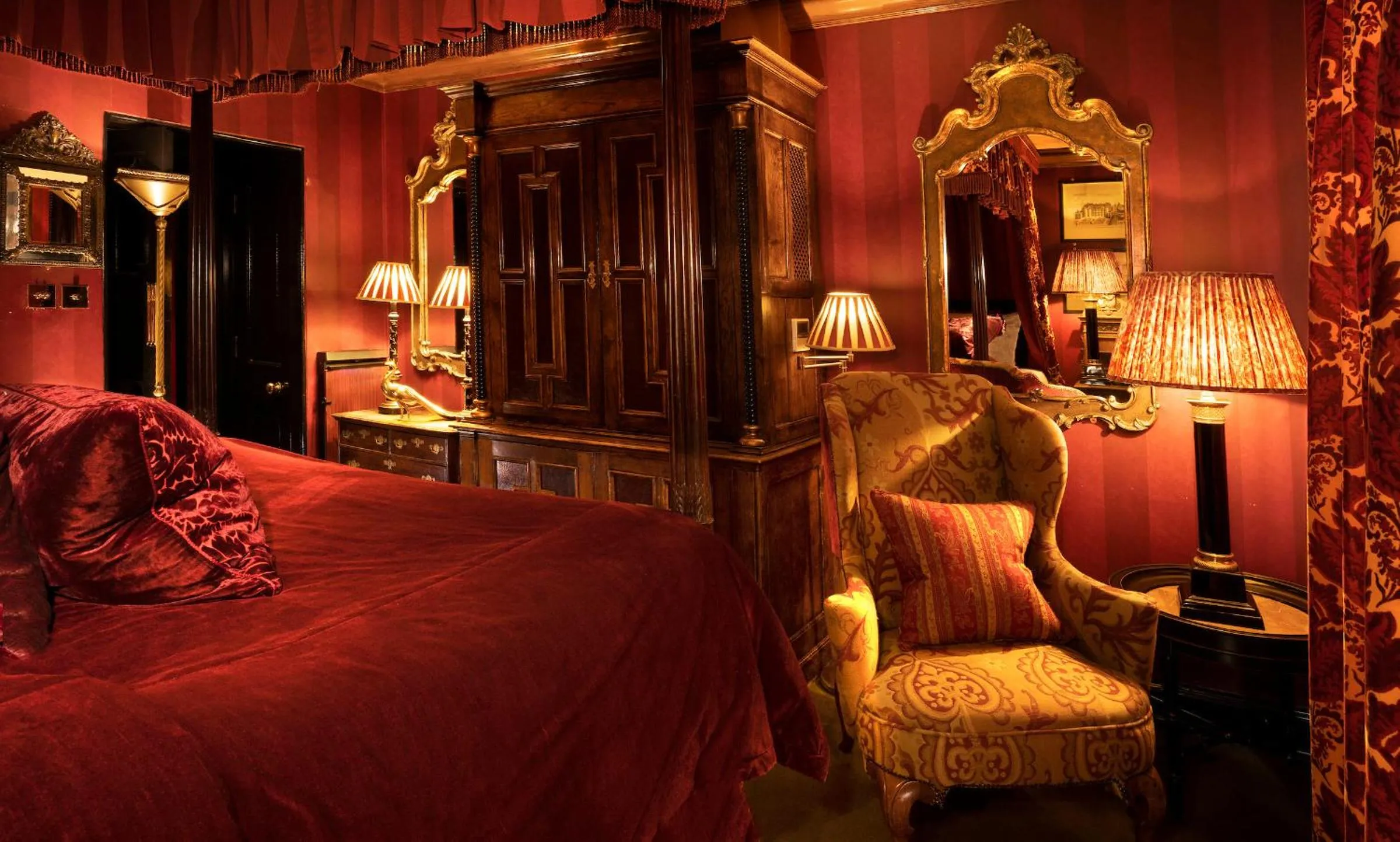 Bed in Prestonfield House