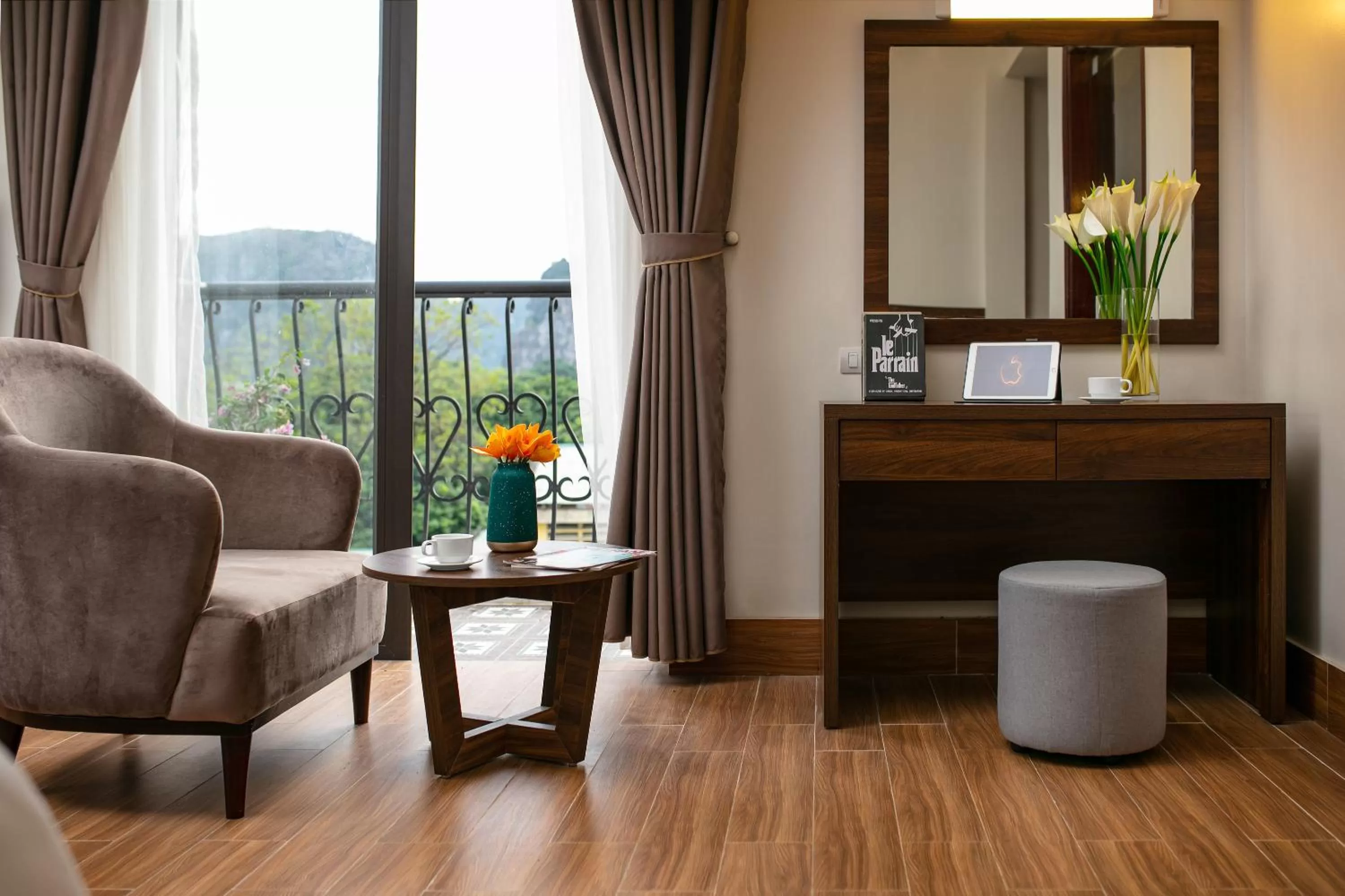 hair dresser in Nam Hoa Hotel