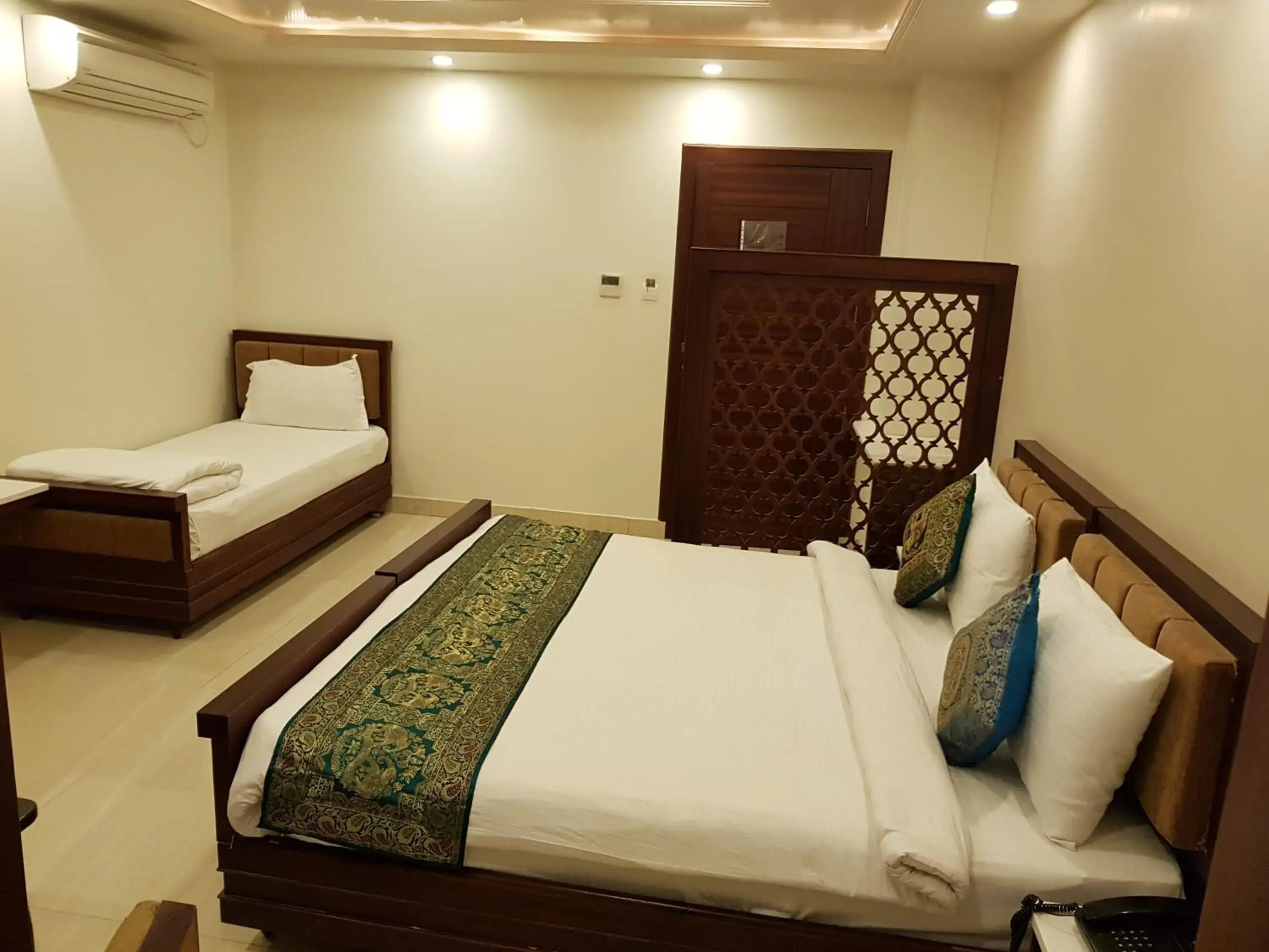 Bed in Hotel Banaras Haveli