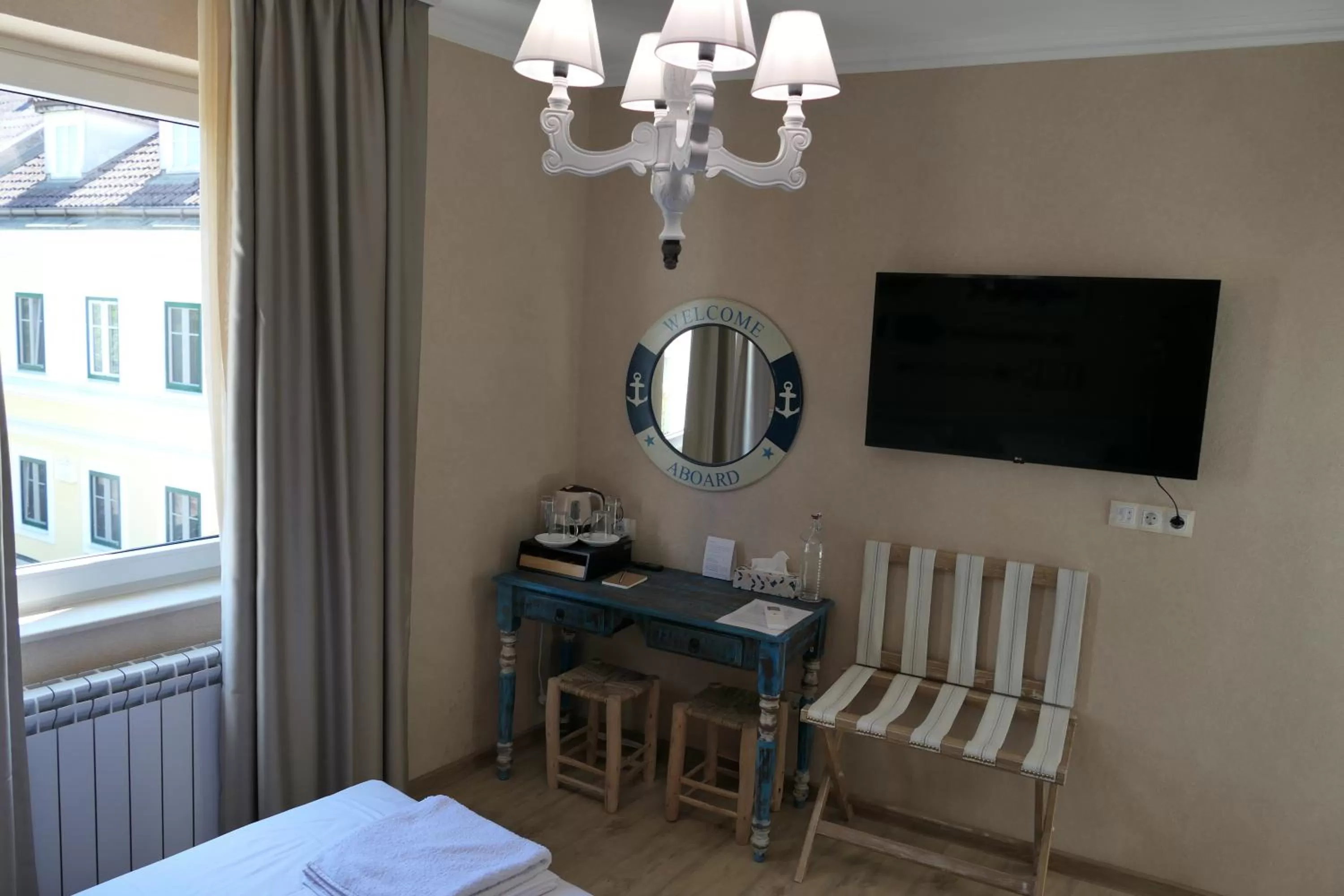 TV and multimedia, Bed in Hotel MEDITERRANEO