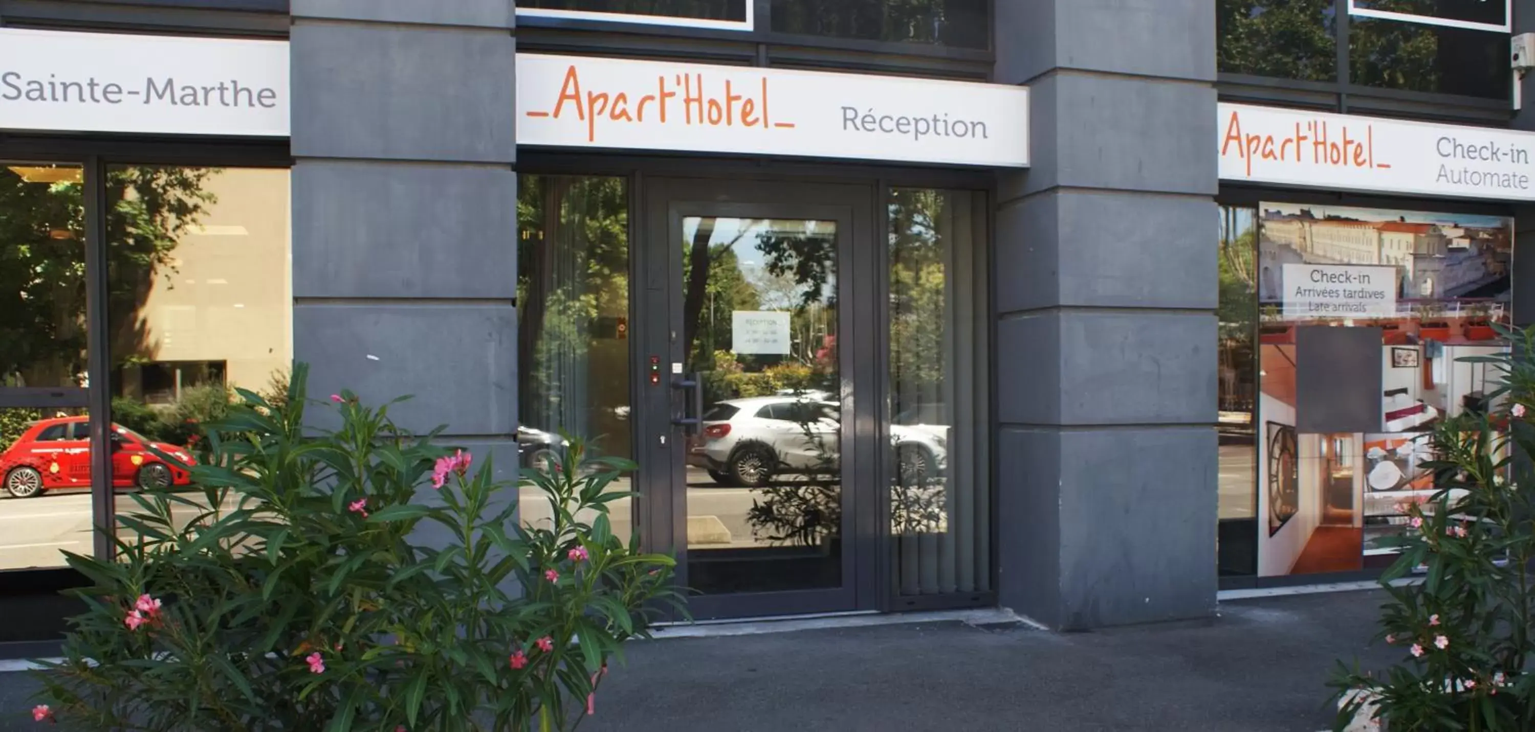 Facade/entrance in ApartHotel Sainte-Marthe