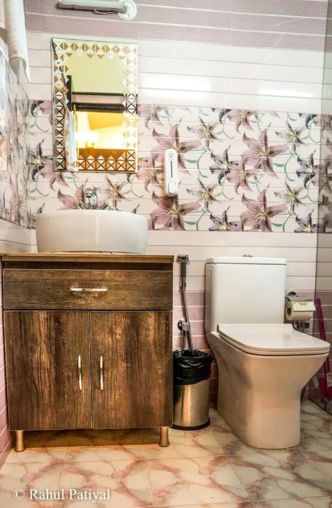 Toilet, Bathroom in The Walnut Creek