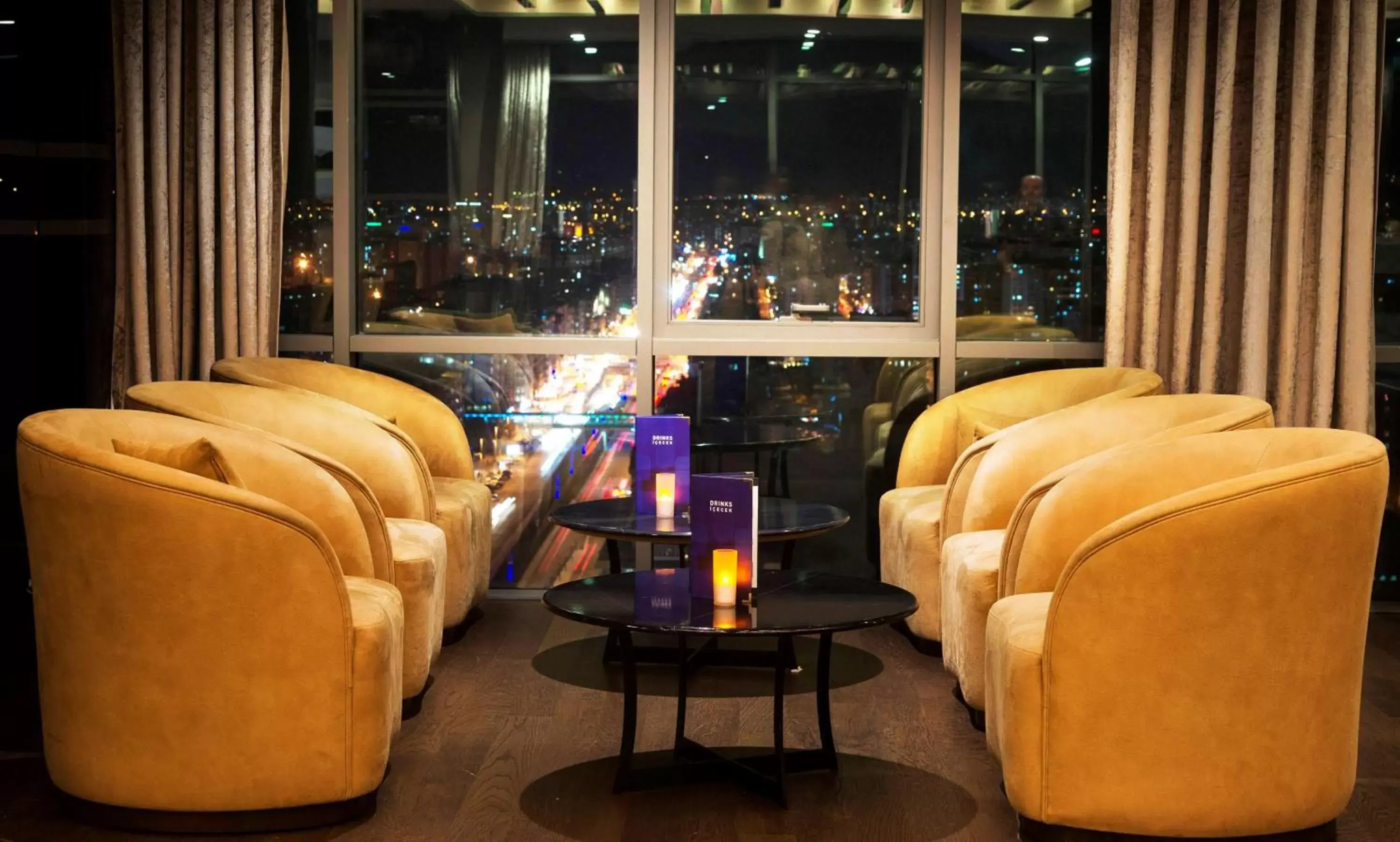 Lounge or bar, Seating Area in Radisson Blu Hotel, Kayseri