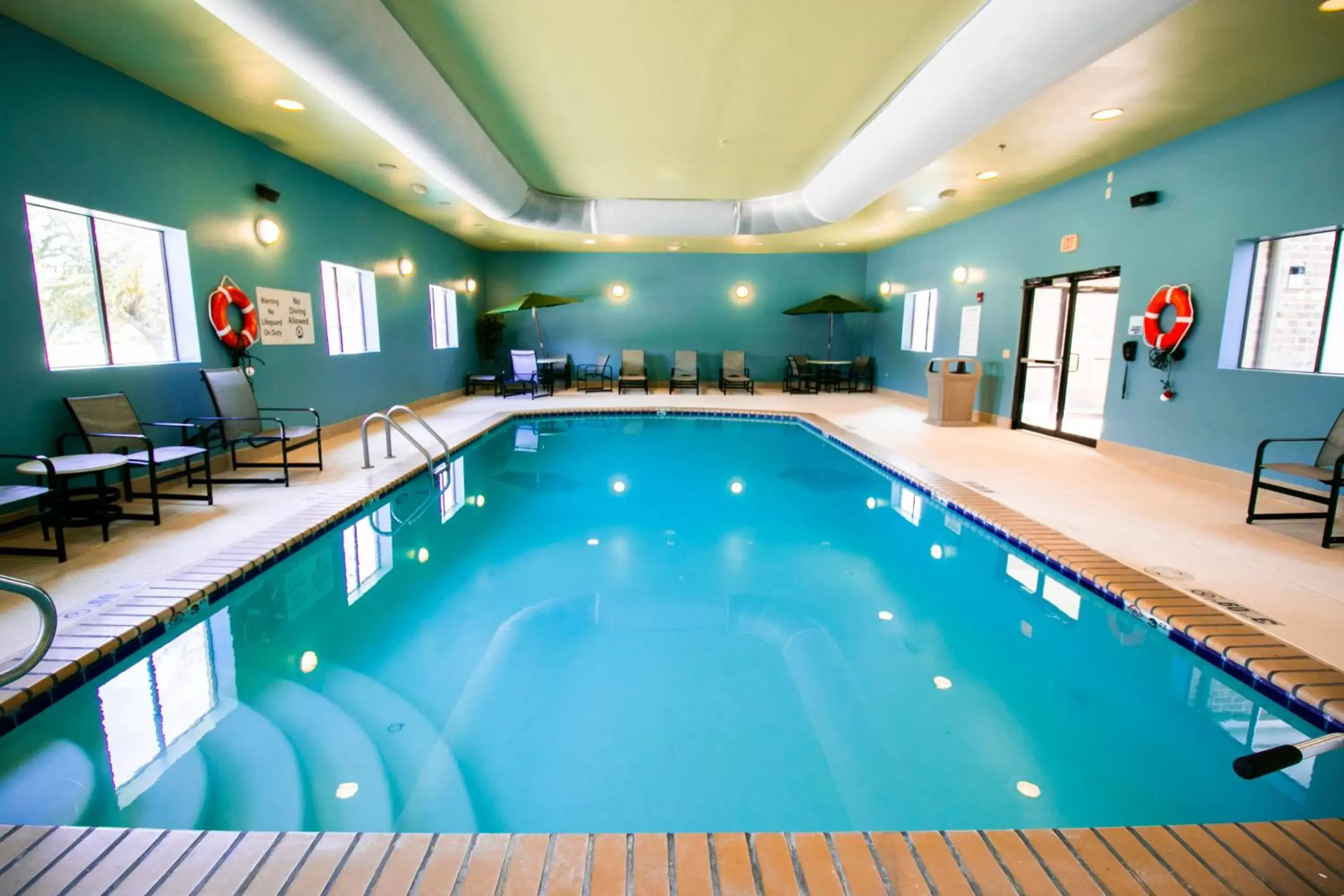 Swimming Pool in Holiday Inn Express Hotel & Suites Baton Rouge -Port Allen, an IHG Hotel