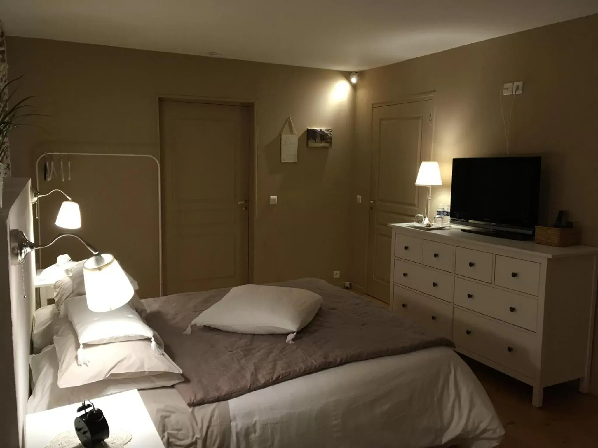Bedroom, Bed in Les Bouyeres