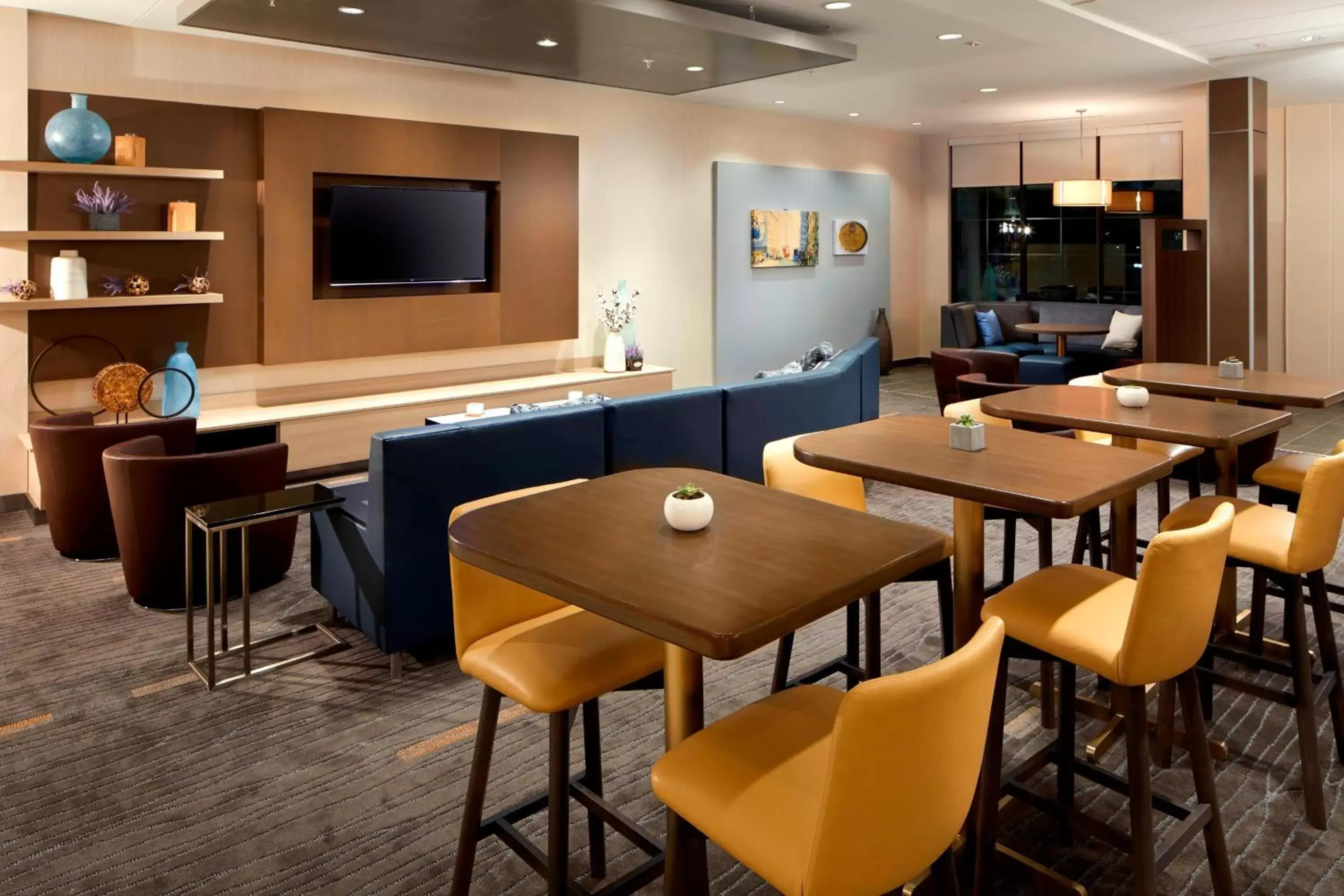Lobby or reception, Restaurant/Places to Eat in Courtyard by Marriott Charlotte Fort Mill, SC