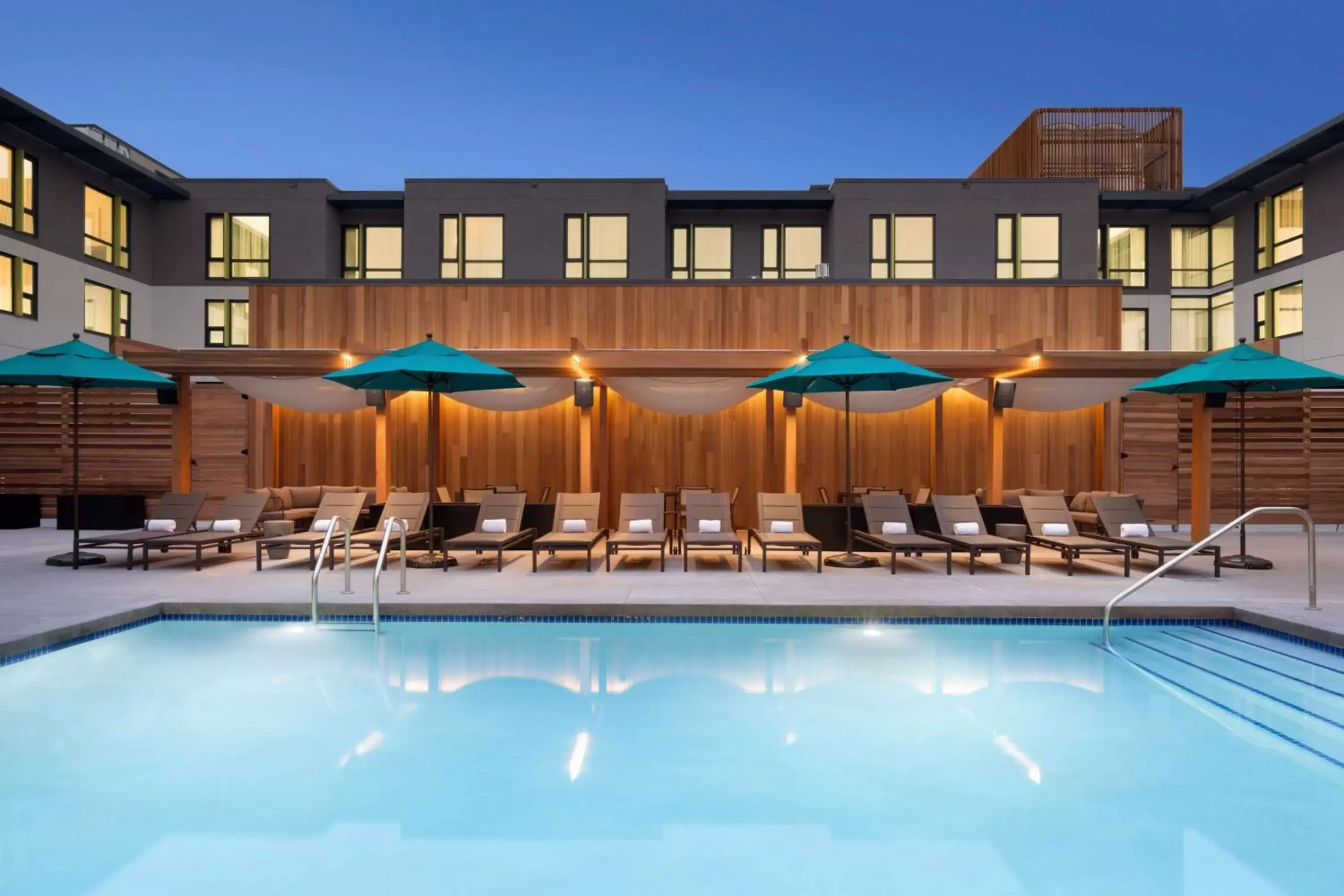 Pool view, Property Building in Hilton Garden Inn Boulder