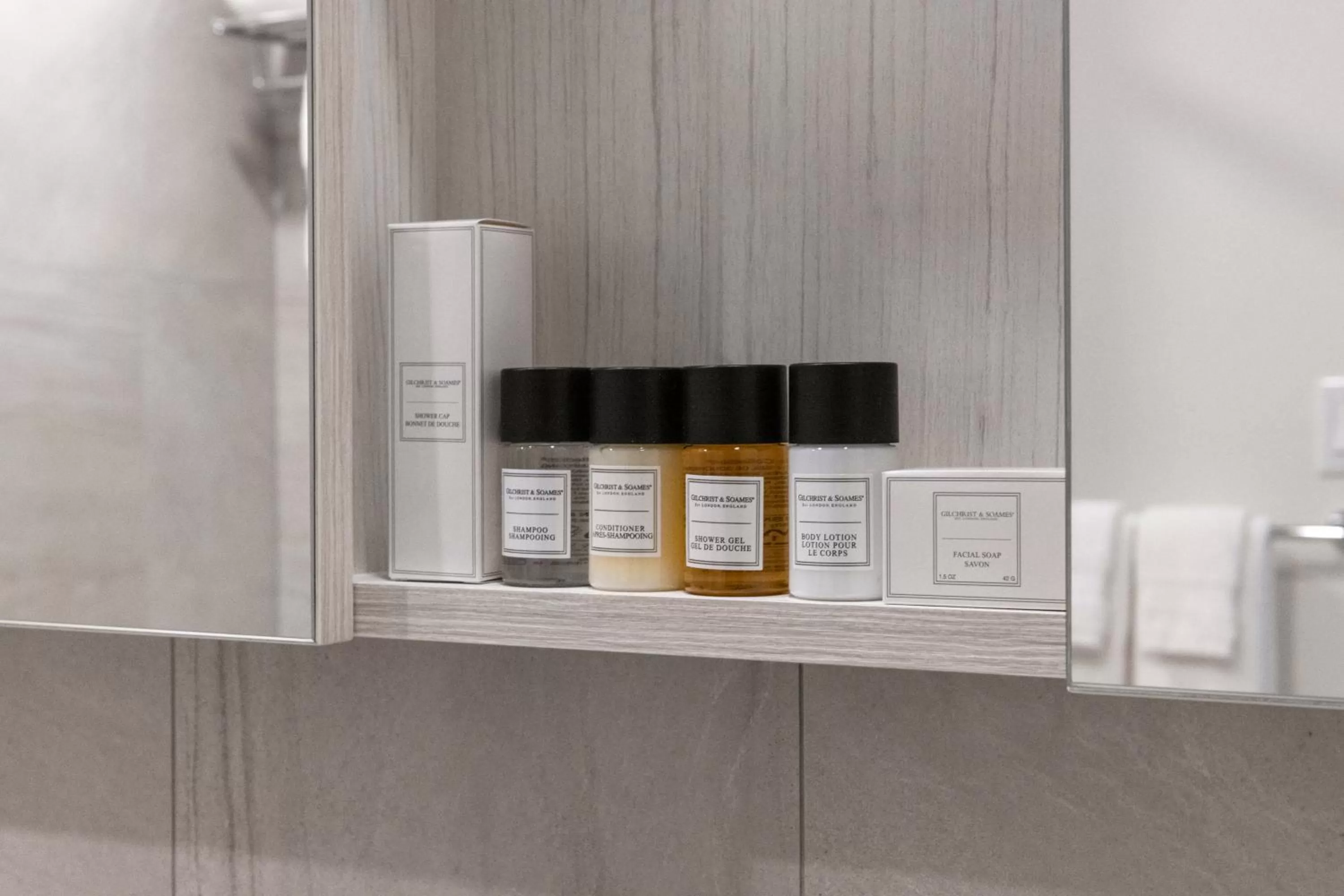 Bathroom in reStays Ottawa