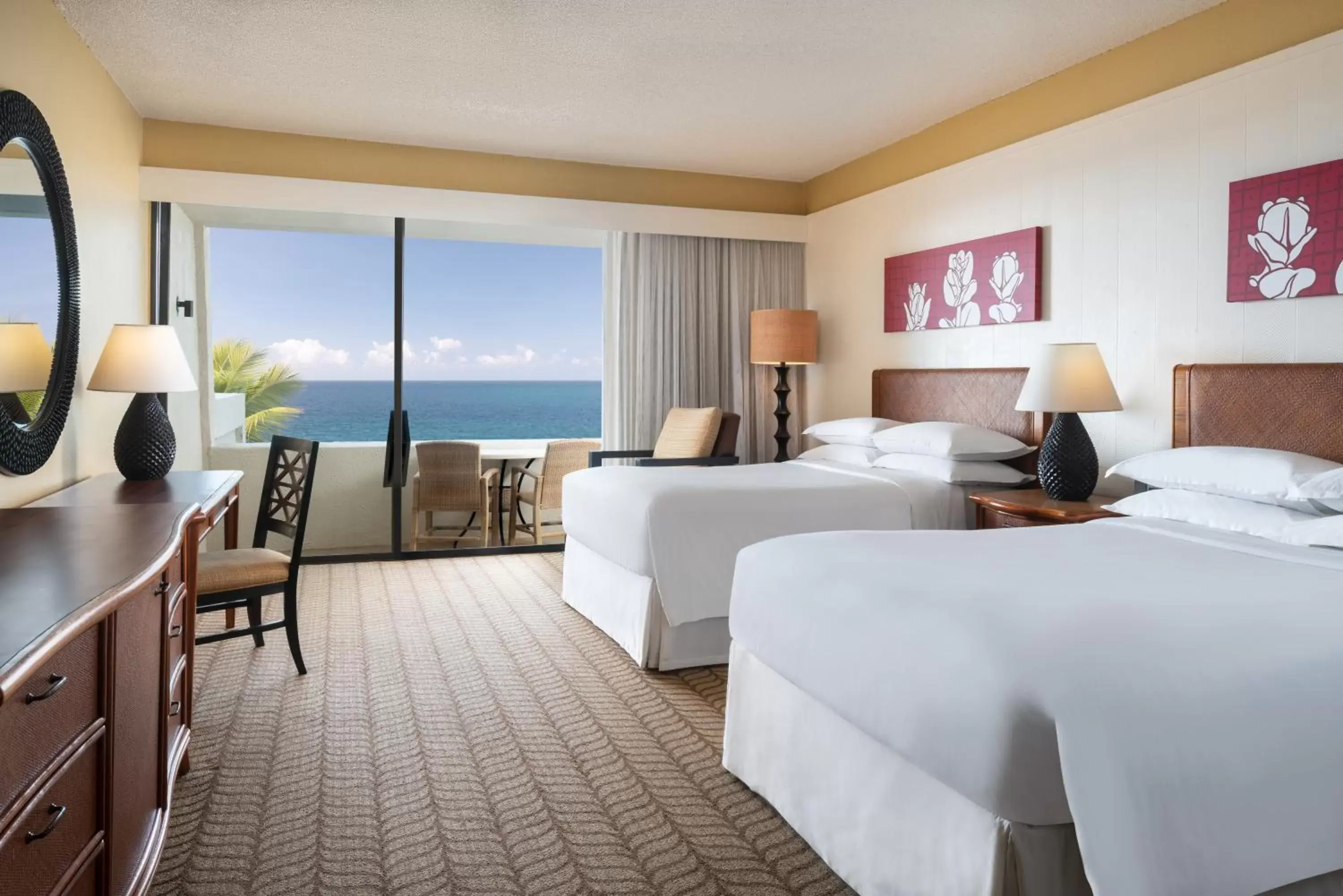 Bedroom in Outrigger Kona Resort and Spa