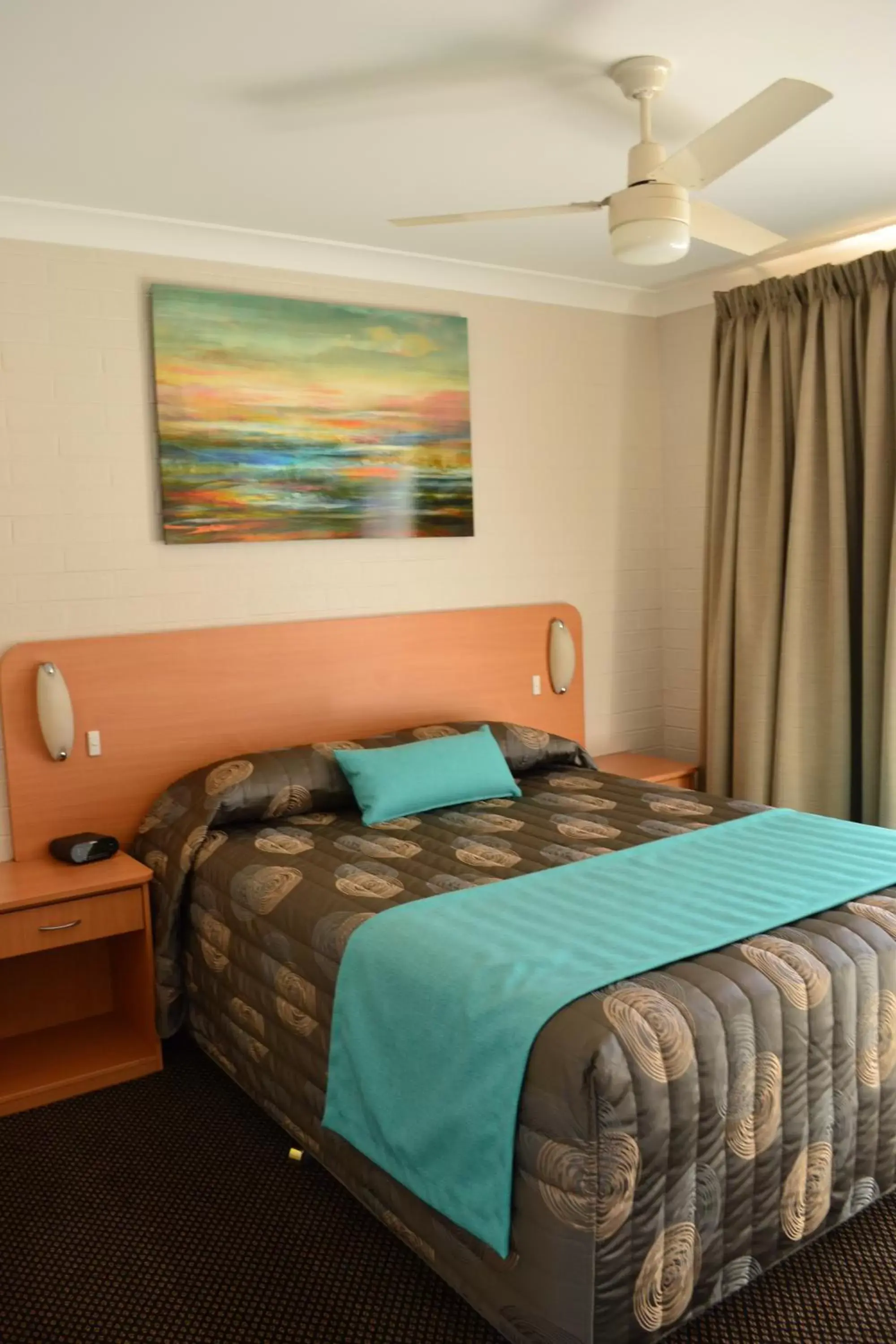 Bedroom, Bed in Cattlemans Country Motor Inn & Serviced Apartments