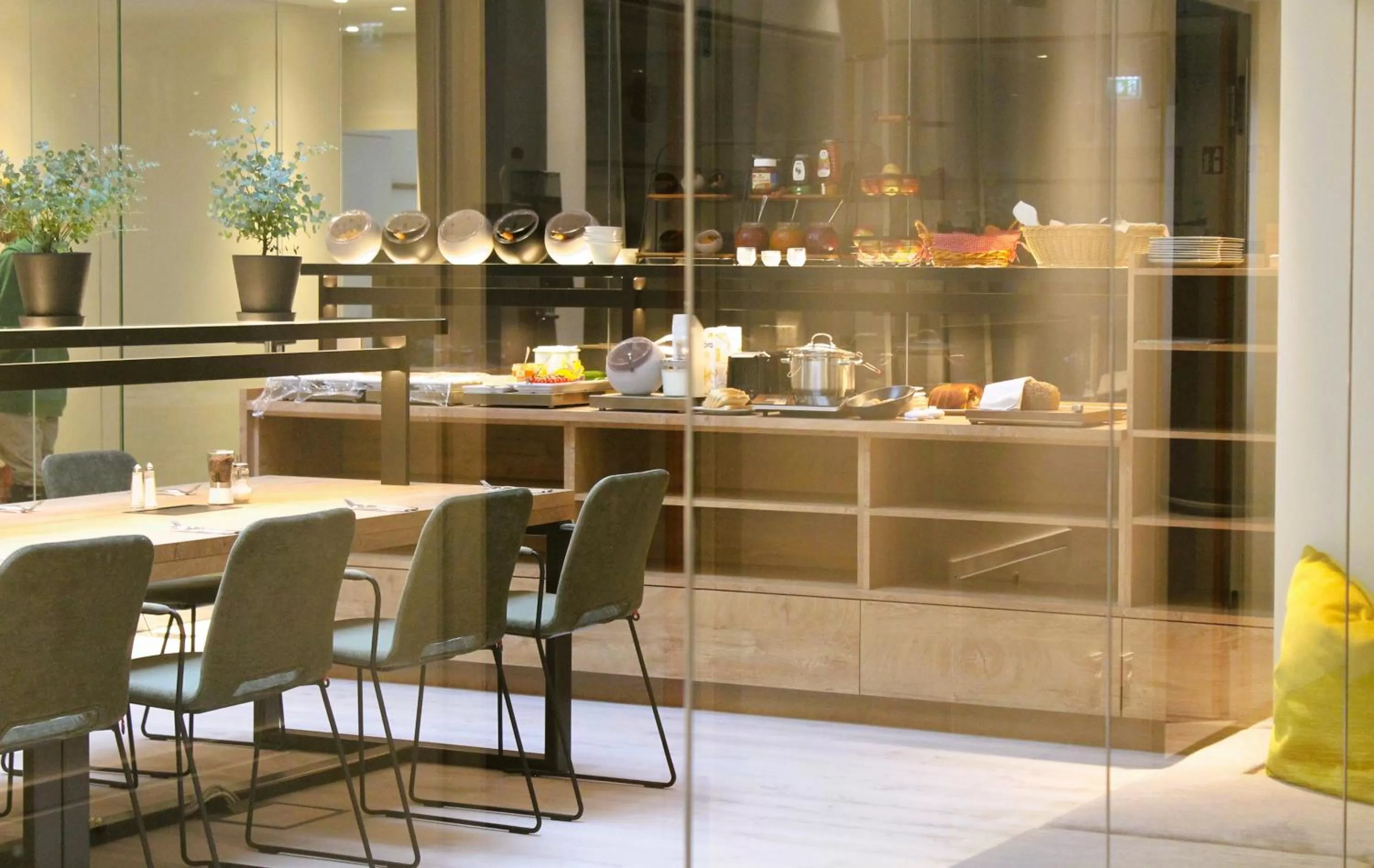 Breakfast in BEE GREEN Linz Self-Check-in-Hotel