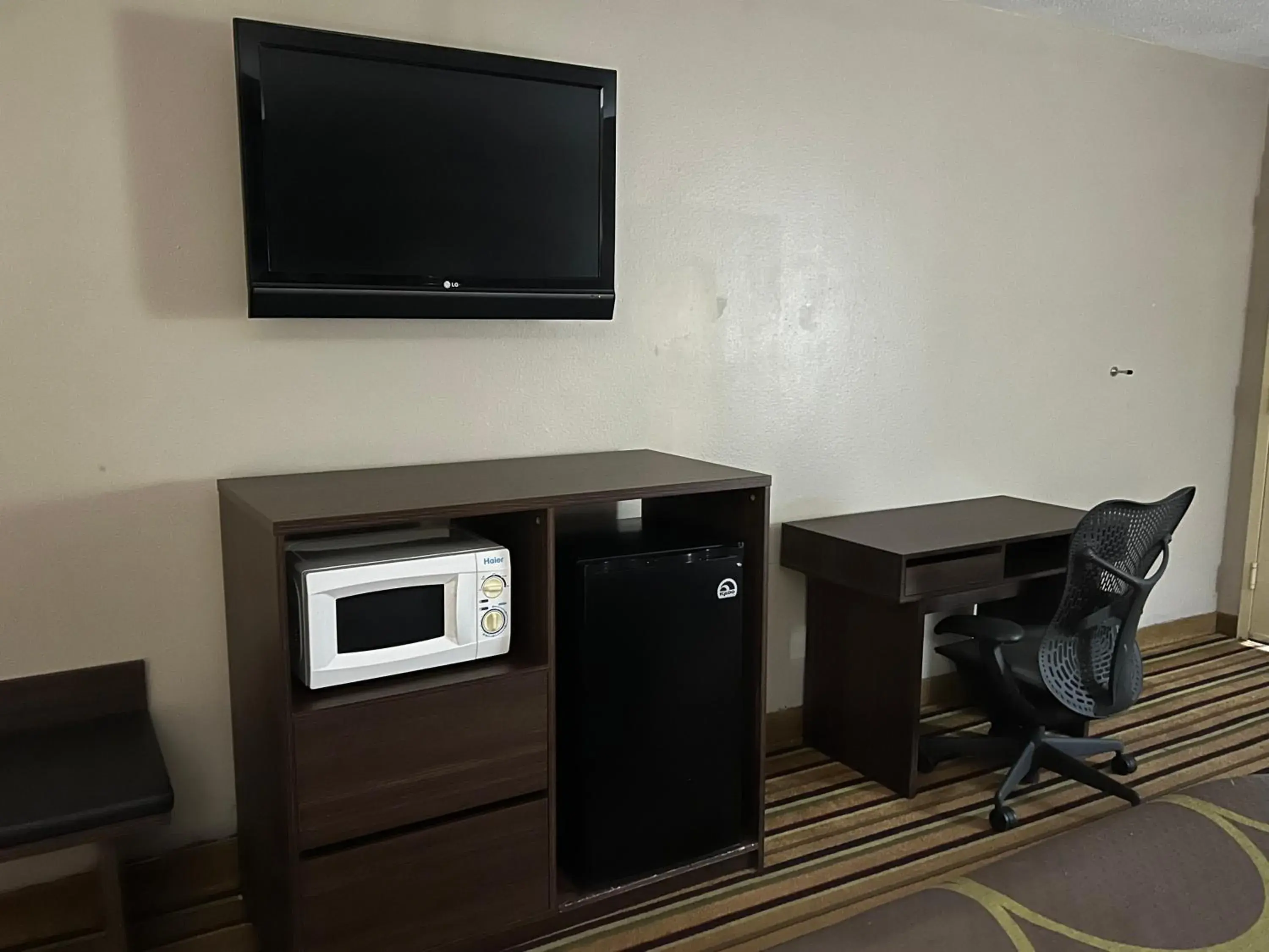 TV/Entertainment Center in Super 8 by Wyndham Norcross/I-85 Atlanta