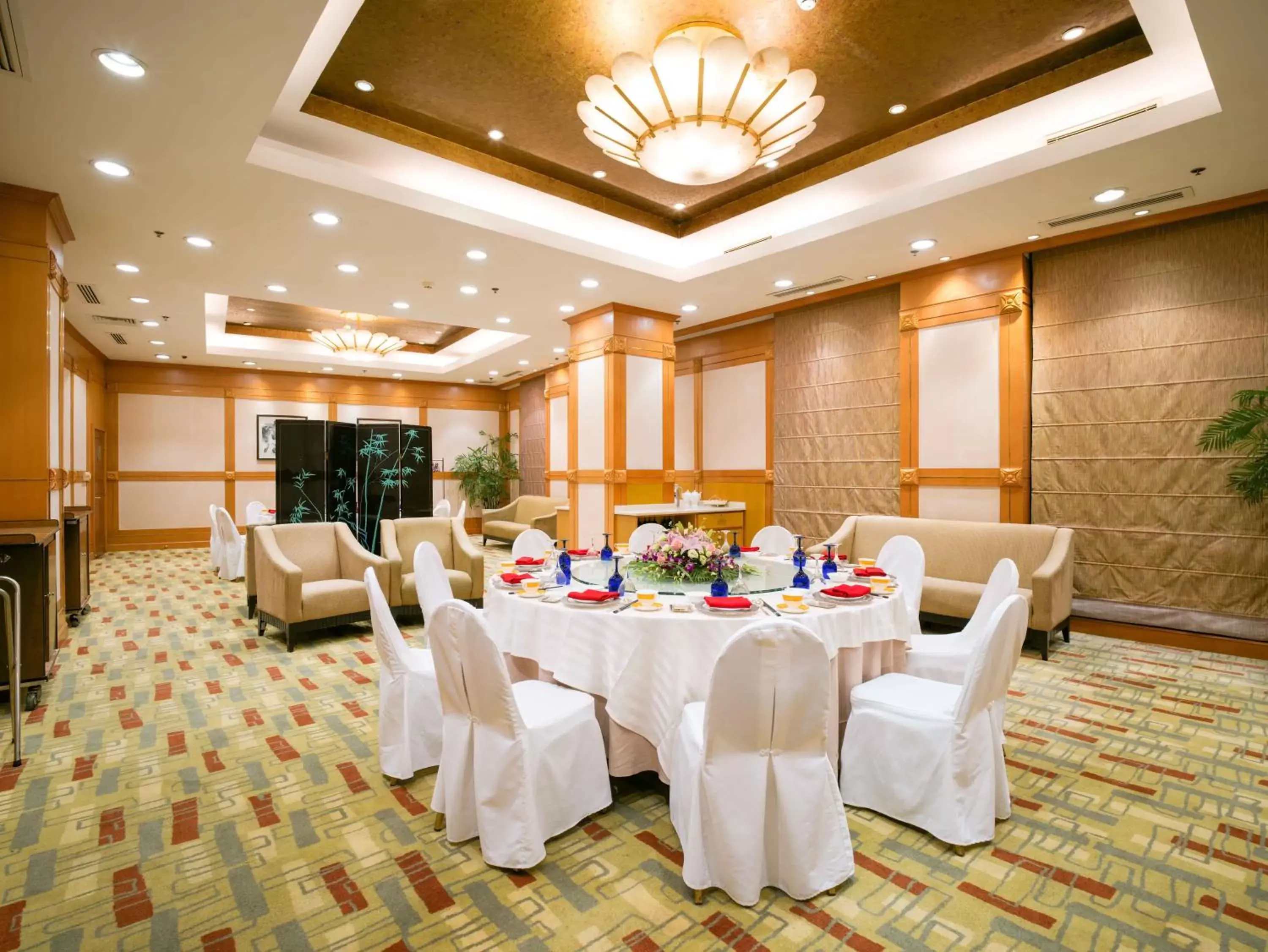 Banquet/Function facilities, Banquet Facilities in Ramada Plaza Shanghai Pudong Airport - A journey starts at the PVG Airport