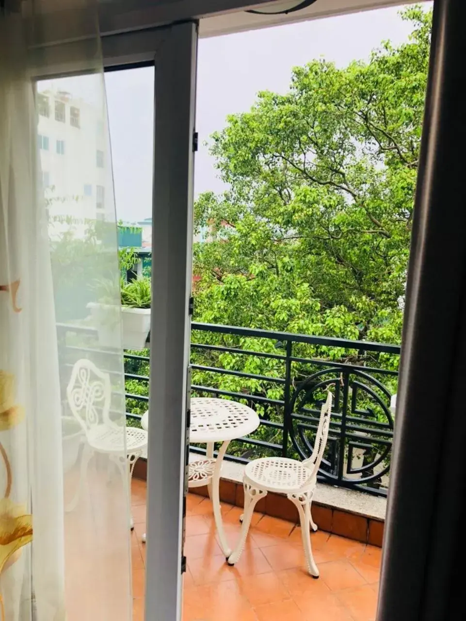 Balcony/Terrace in Hanoi Siva Luxury Hotel & Travel