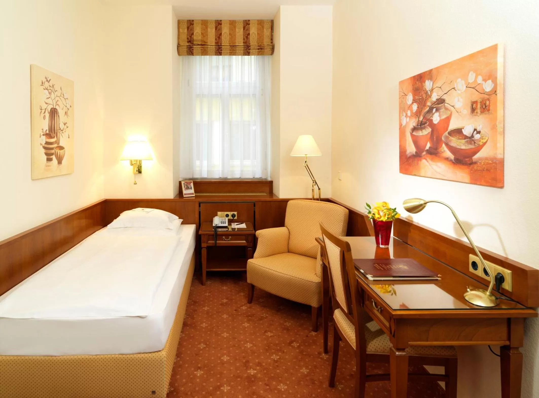Single Room in Hotel Stefanie - VIENNA'S OLDEST HOTEL