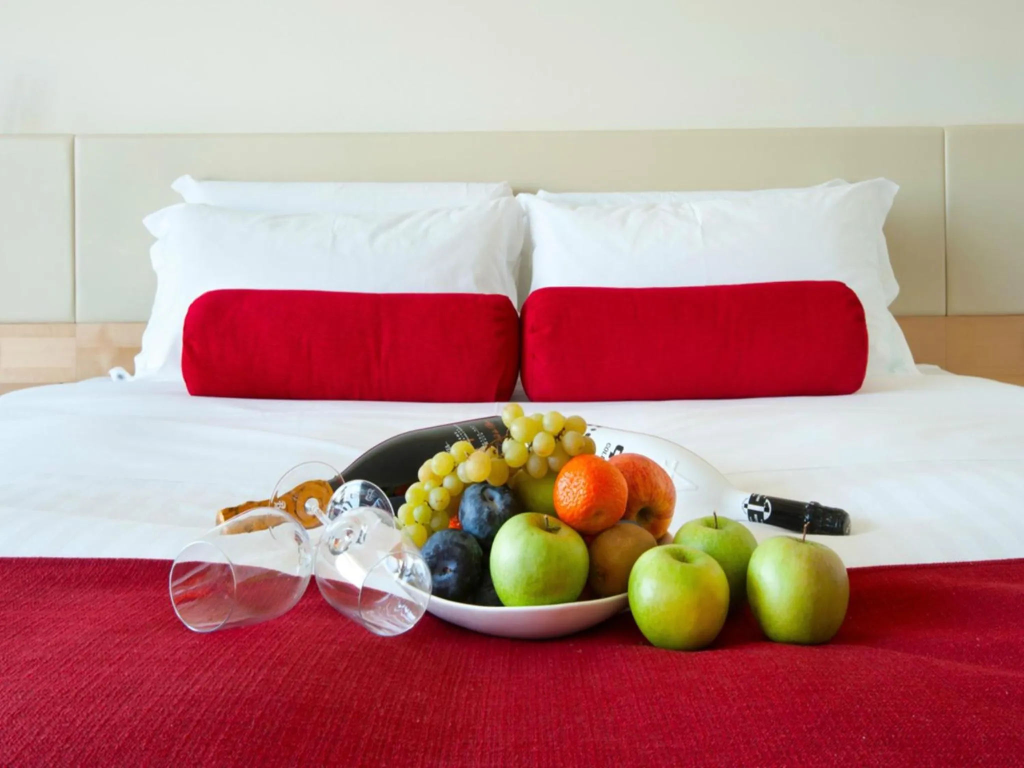 Food and drinks, Bed in UNA HOTELS Le Terrazze Treviso Hotel & Residence