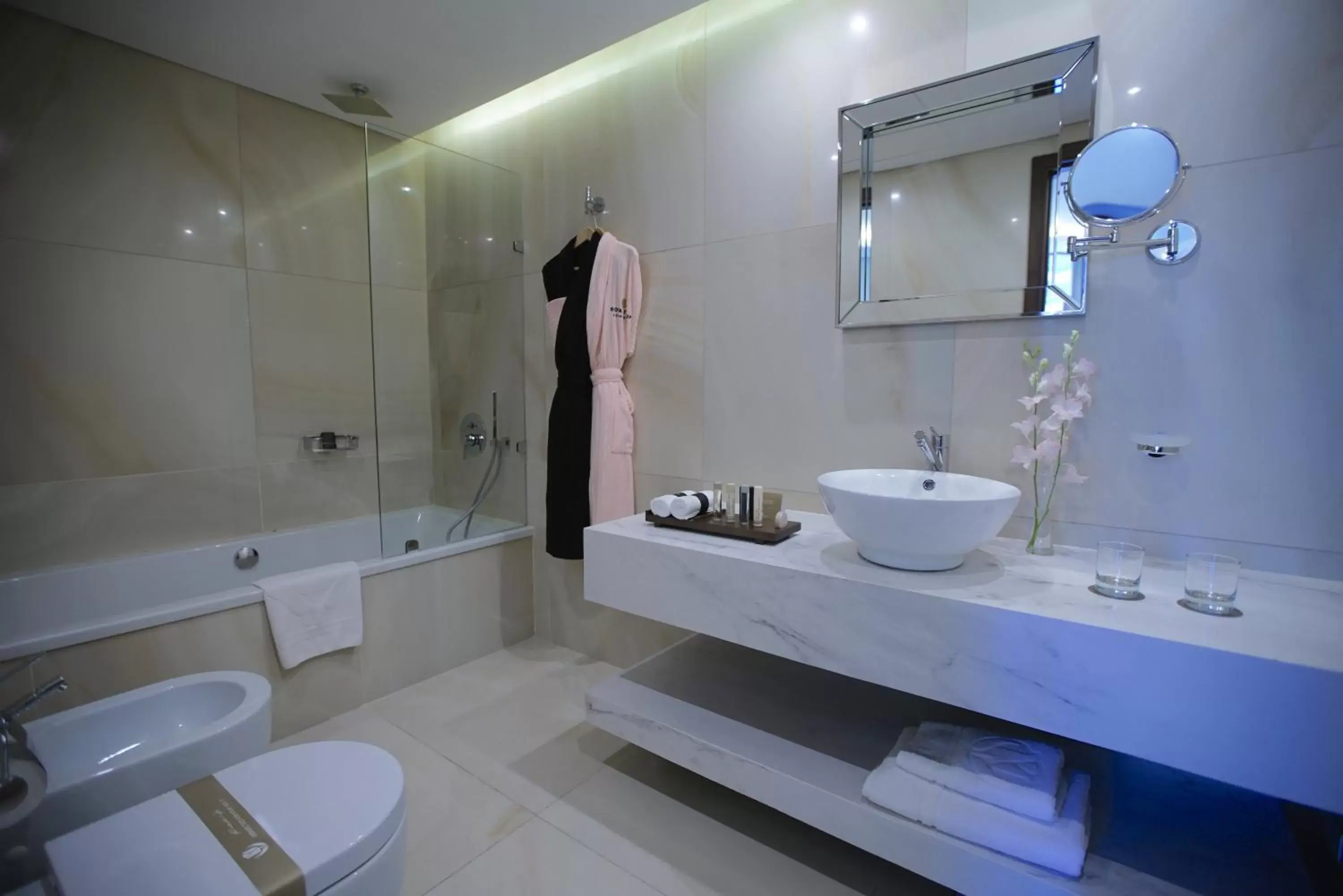 Bathroom in Royal Tulip Achrafieh