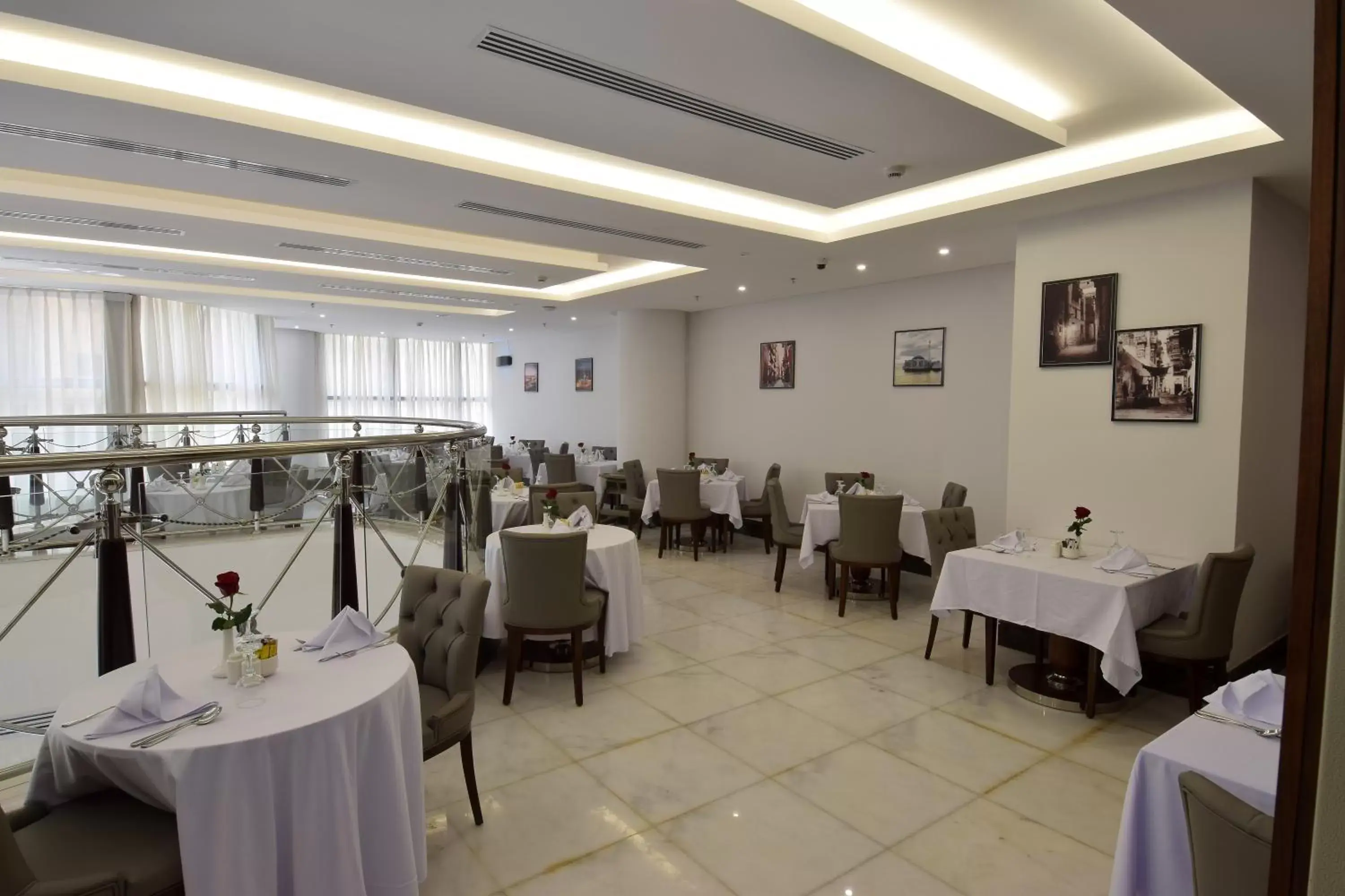 Restaurant/Places to Eat in Ruve Jeddah Hotel