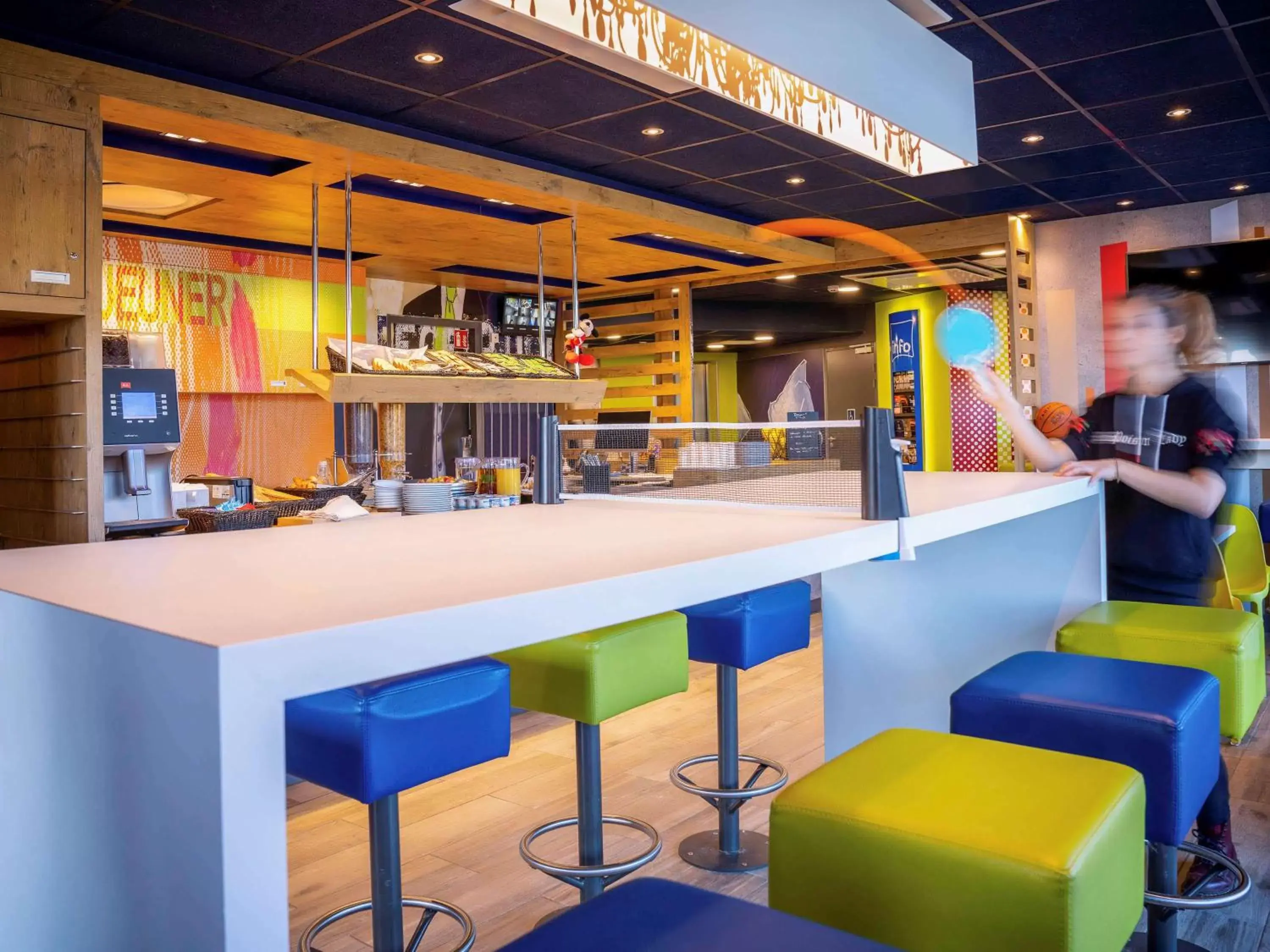 Restaurant/places to eat, Lounge/Bar in ibis budget Reims Parc Des Expositions