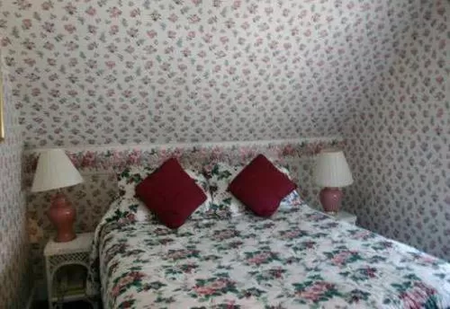 Bed in Woodstock Inn, Station and Brewery