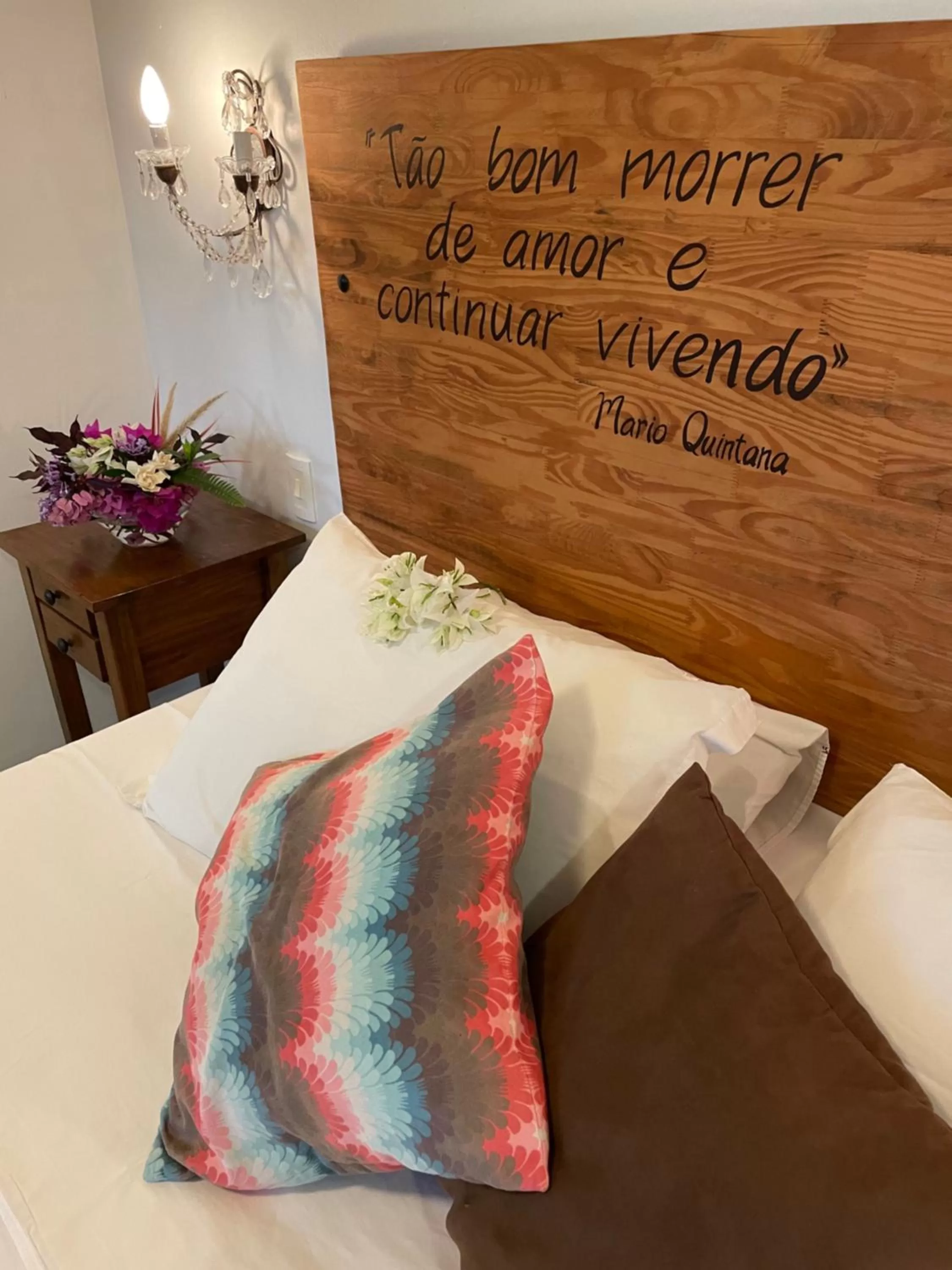 Property logo or sign, Bed in Pousada Santarina