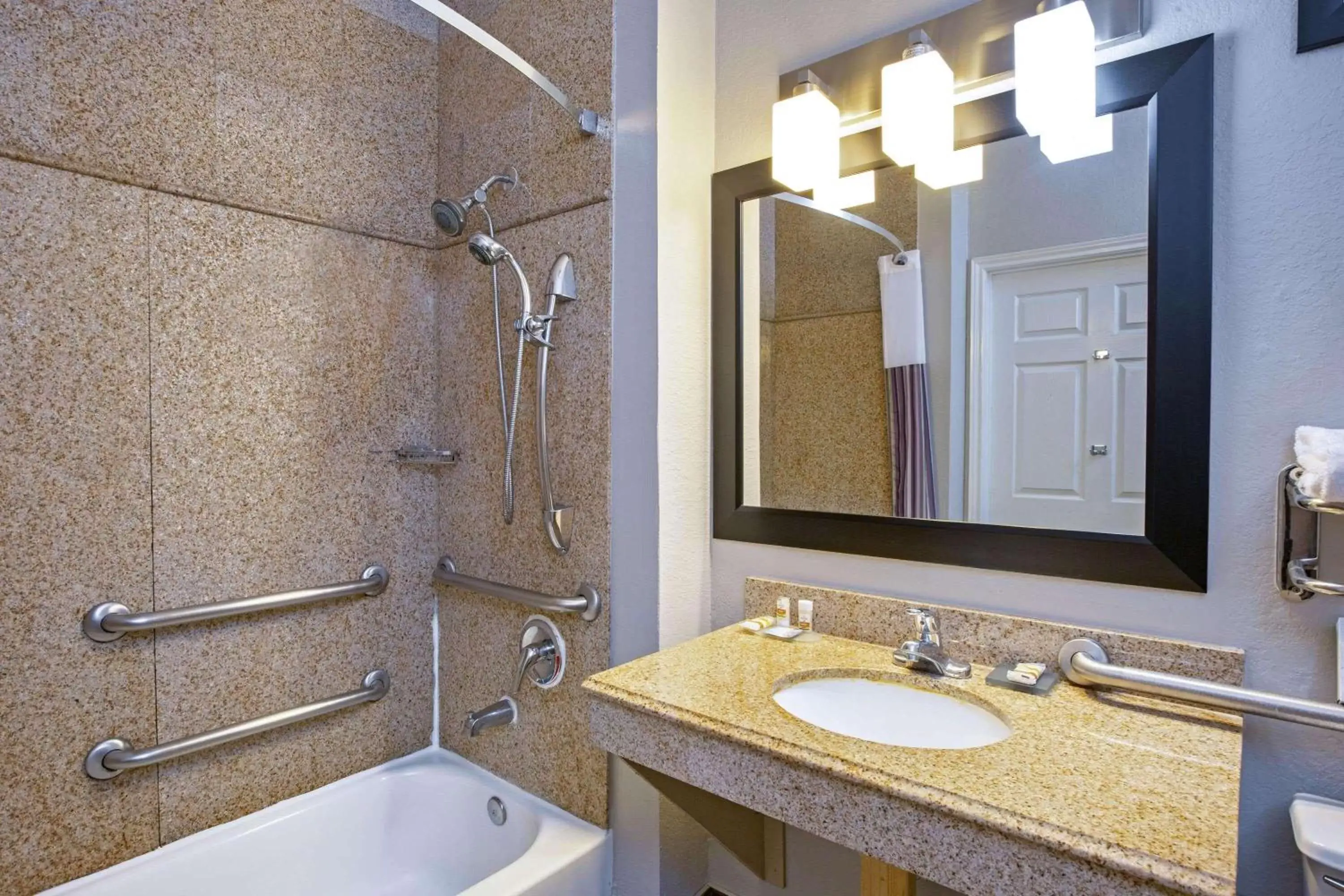 Bathroom in La Quinta by Wyndham Pearland