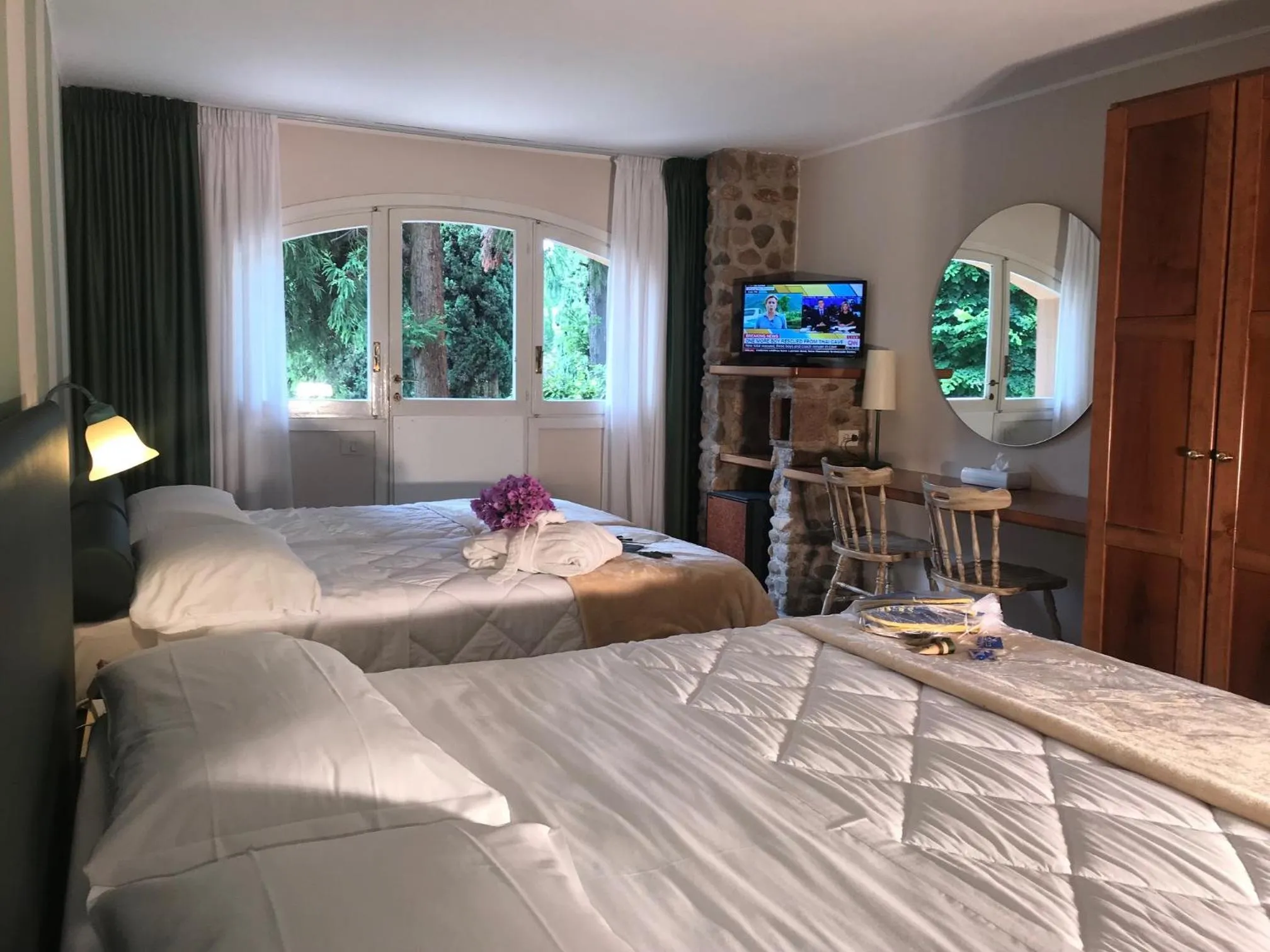 Photo of the whole room, Bed in West Garda Hotel