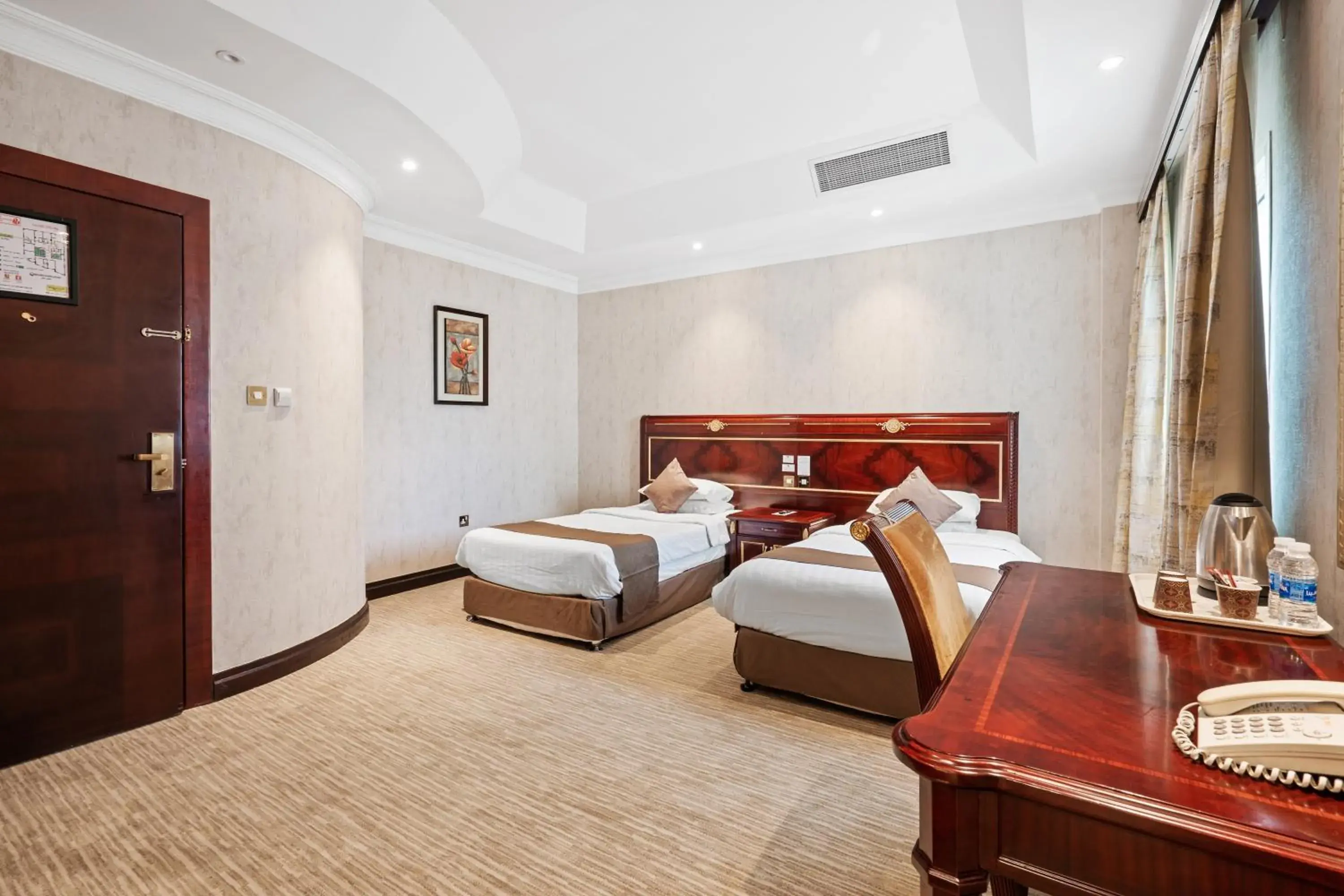 Bed in Chairmen Hotel