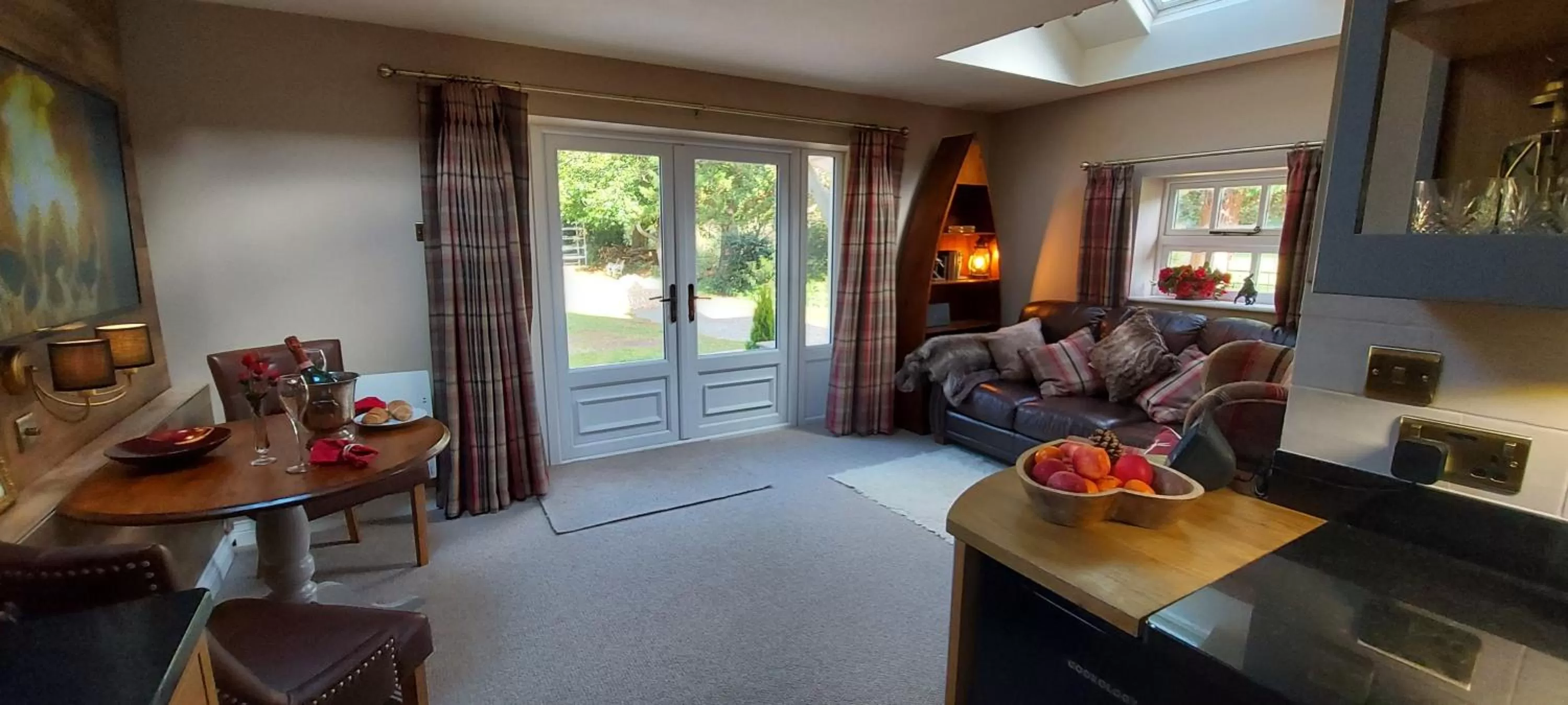 Lounge or bar in Glyn Isa Country House luxury self catering accommodation