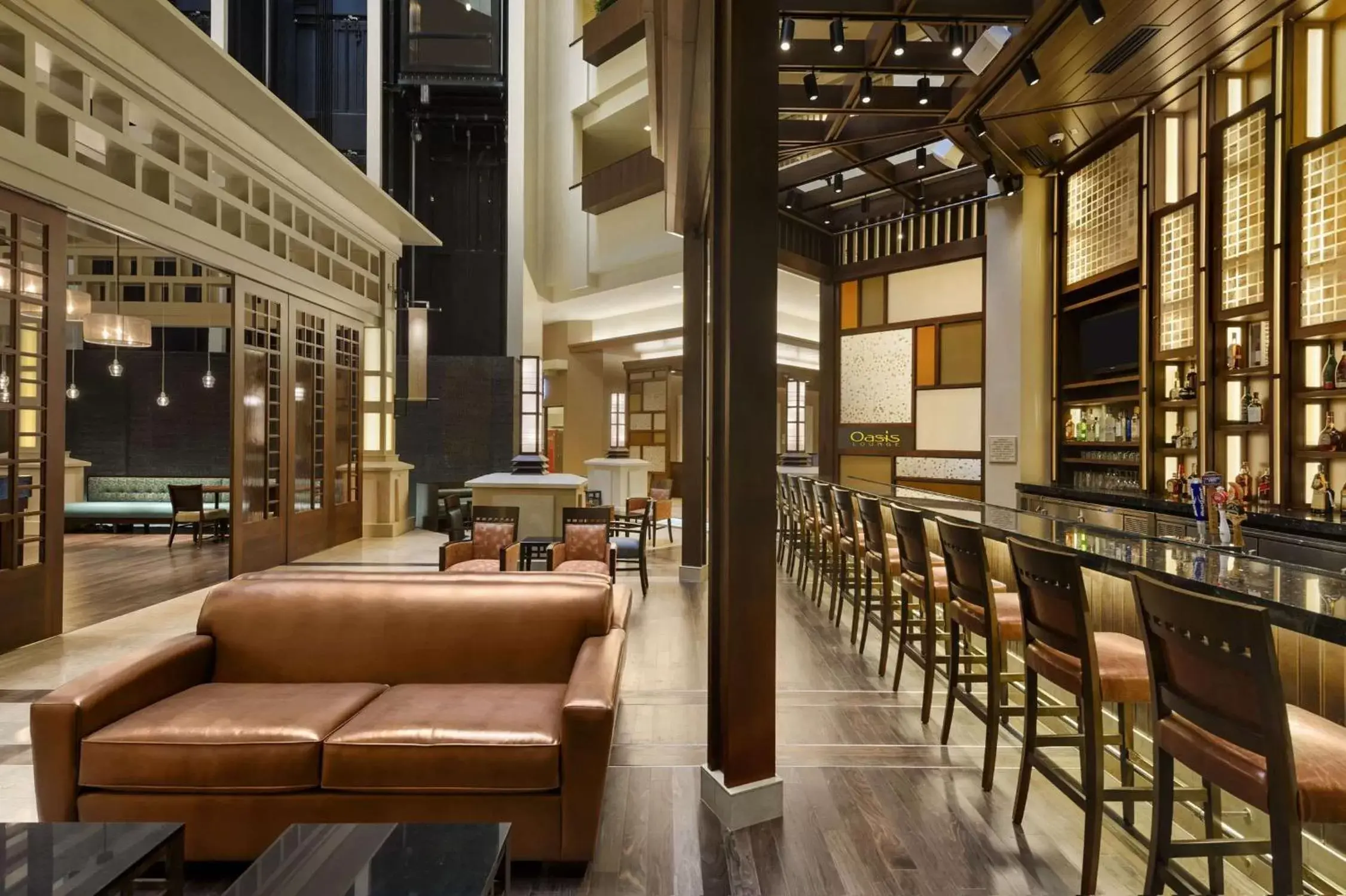 Lobby or reception, Lounge/Bar in Embassy Suites by Hilton Orlando Lake Buena Vista South