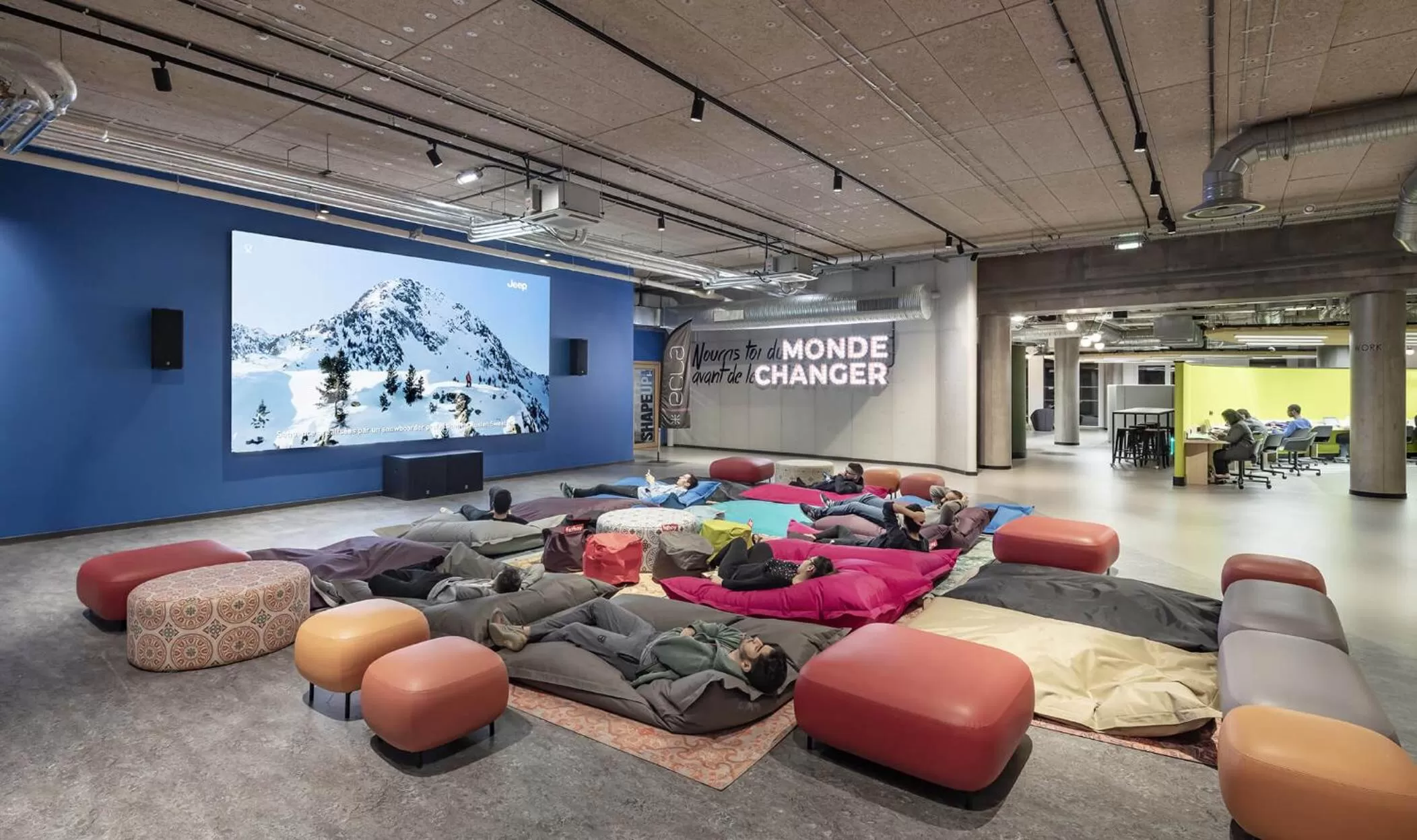 Area and facilities in ECLA Paris Massy Palaiseau