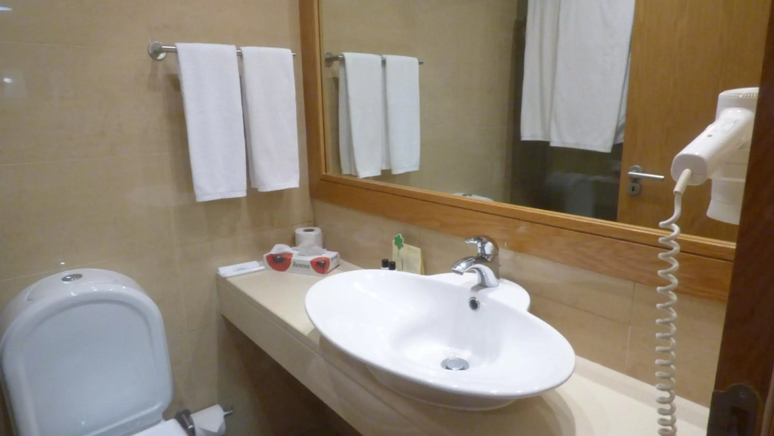 Toilet, Bathroom in Pestana Alvor Park Hotel Apartamento