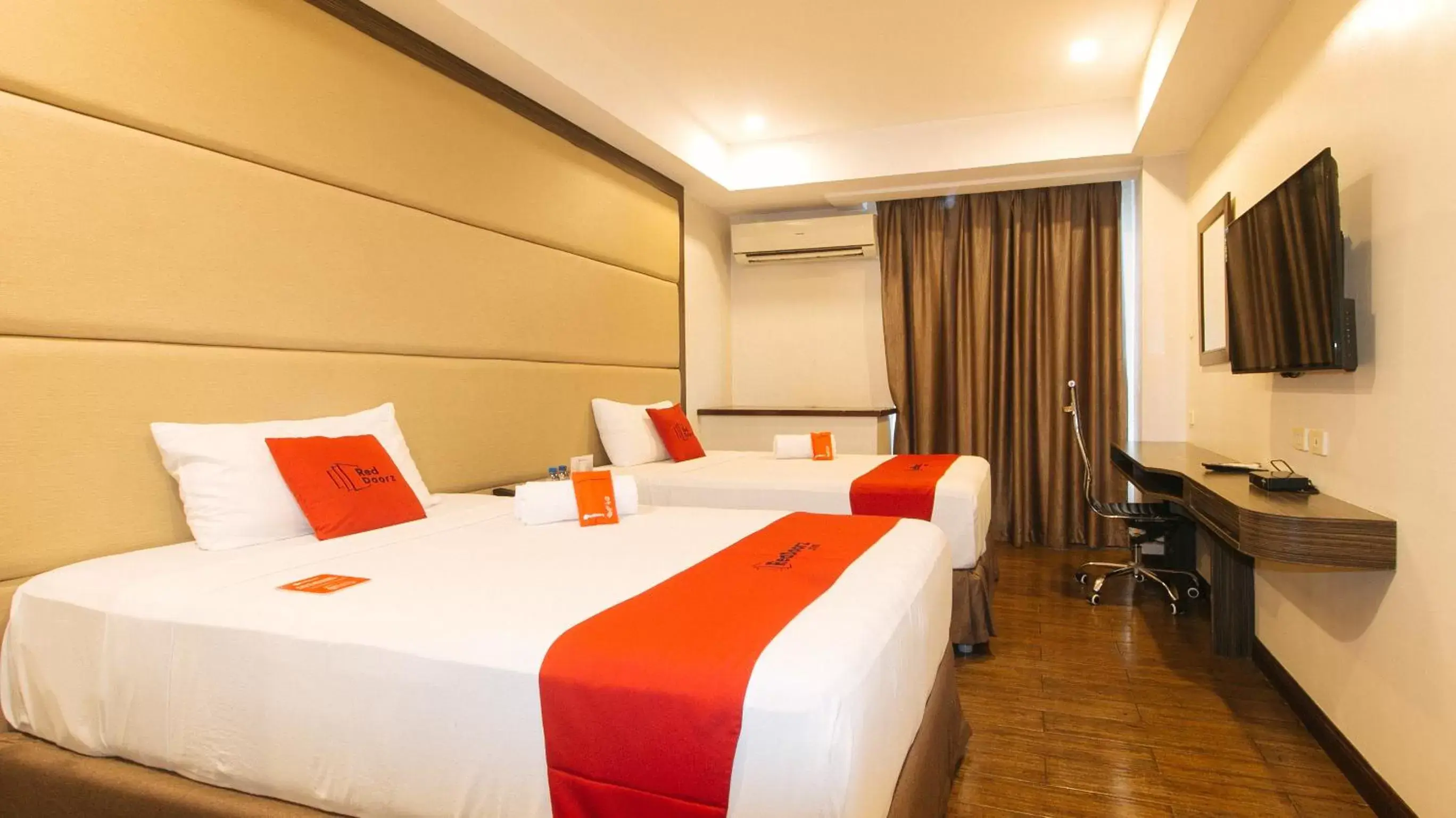 Photo of the whole room, Bed in RedDoorz Premium @ West Avenue Quezon City