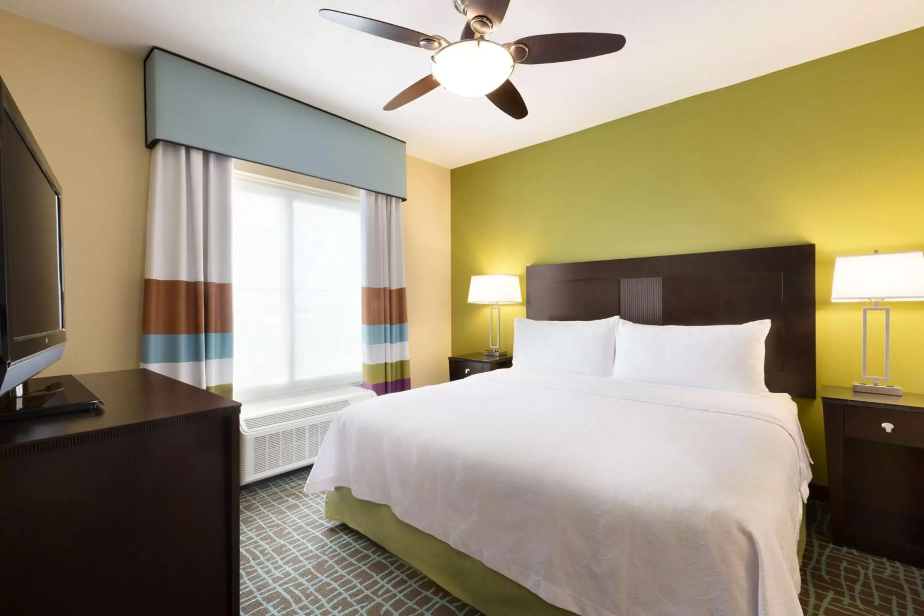 Bedroom, Bed in Homewood Suites Fort Myers Airport - FGCU