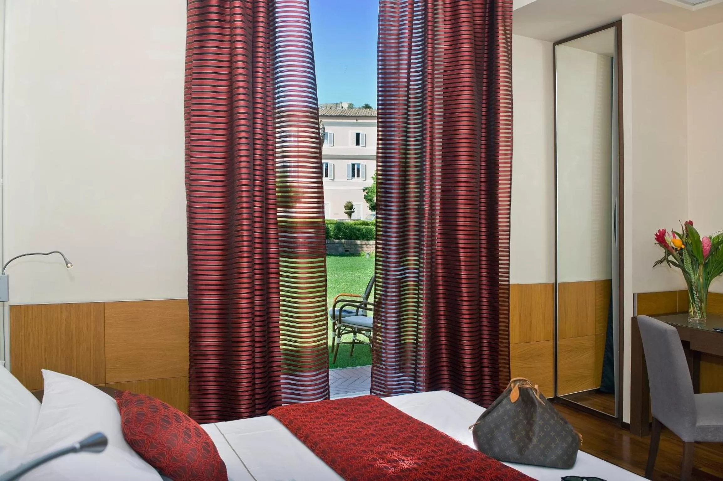 Photo of the whole room, Bed in Kolbe Hotel Rome