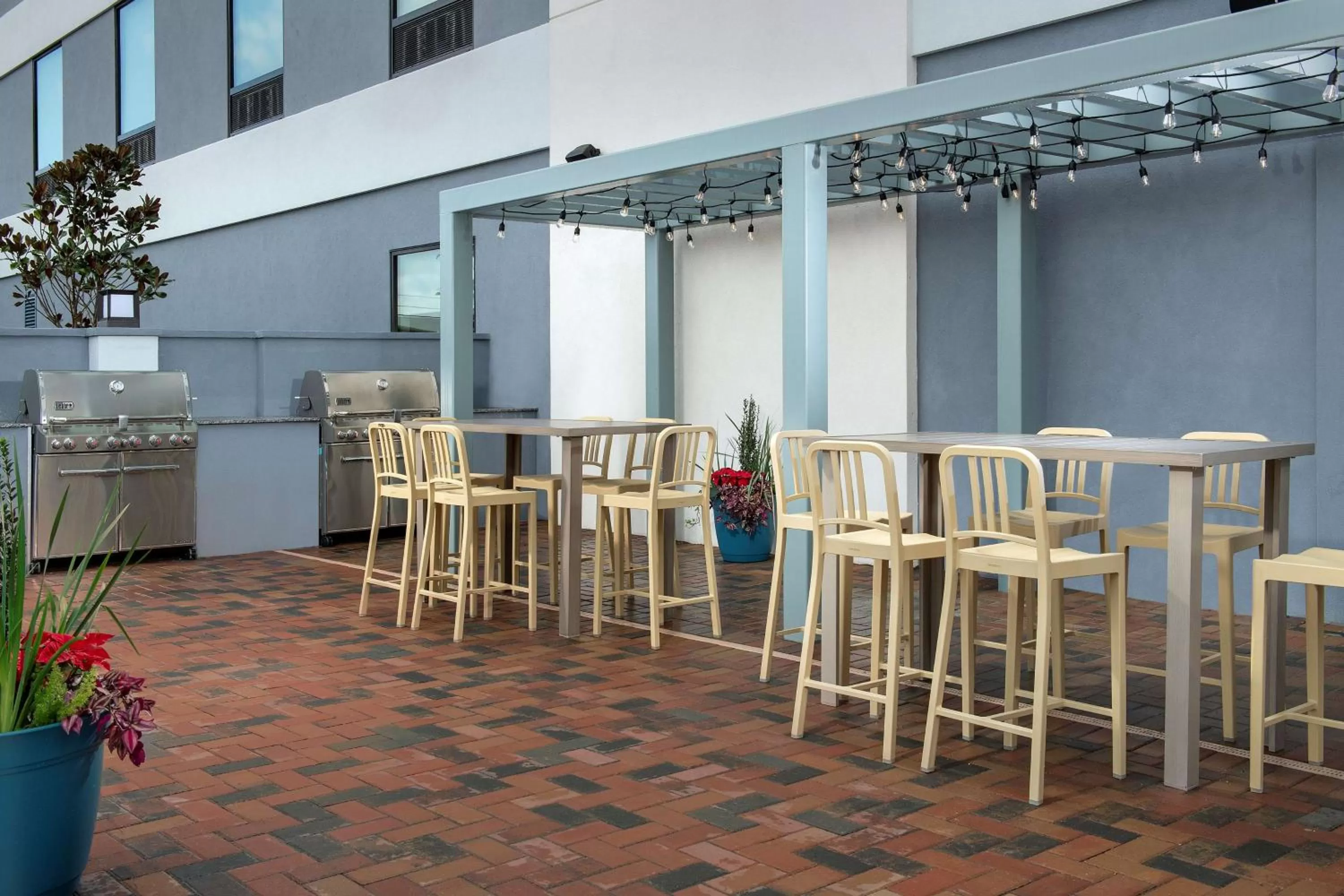 Dining area in Home2 Suites By Hilton Kenner New Orleans Arpt