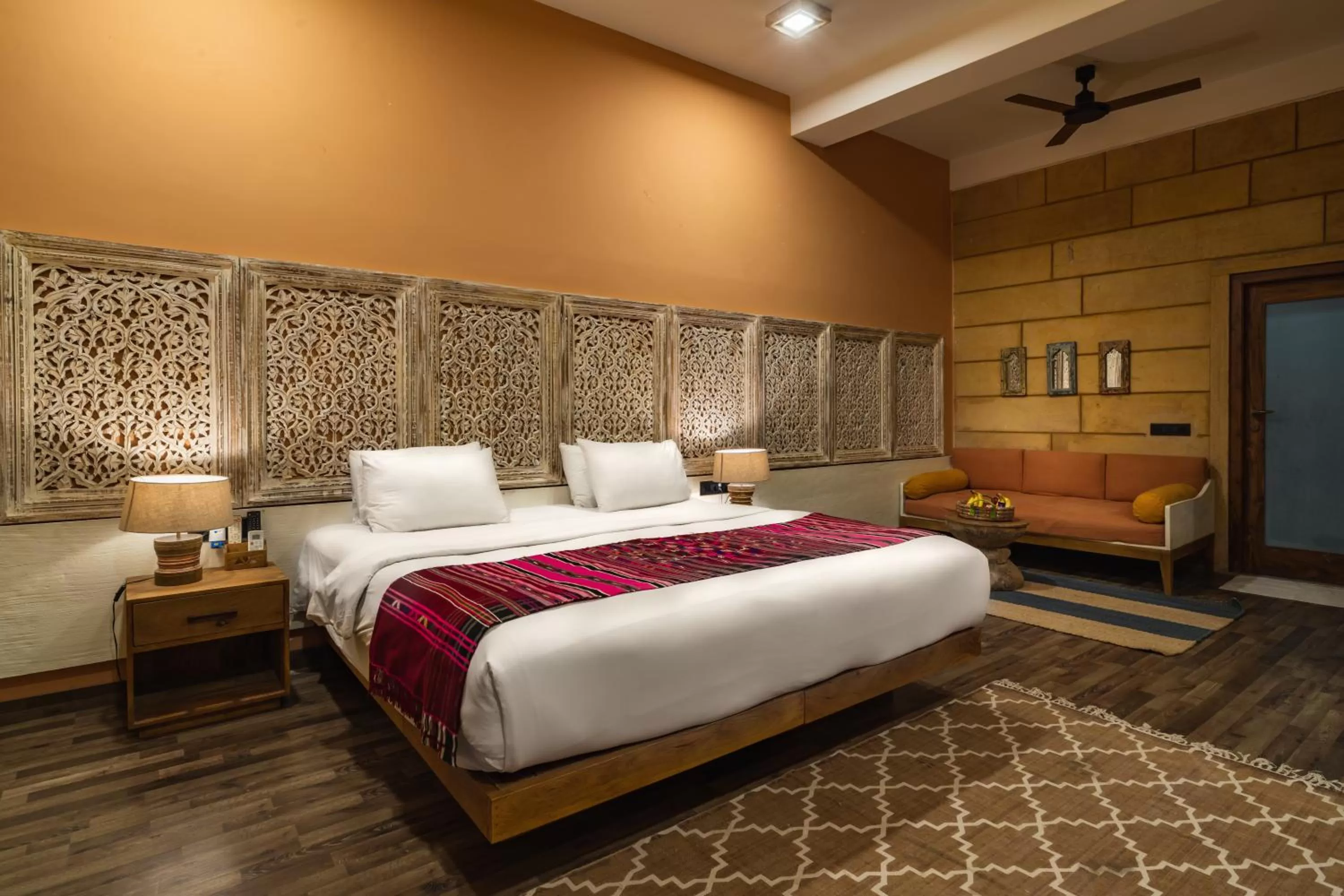 Bedroom, Bed in Hotel Grand Khalifa