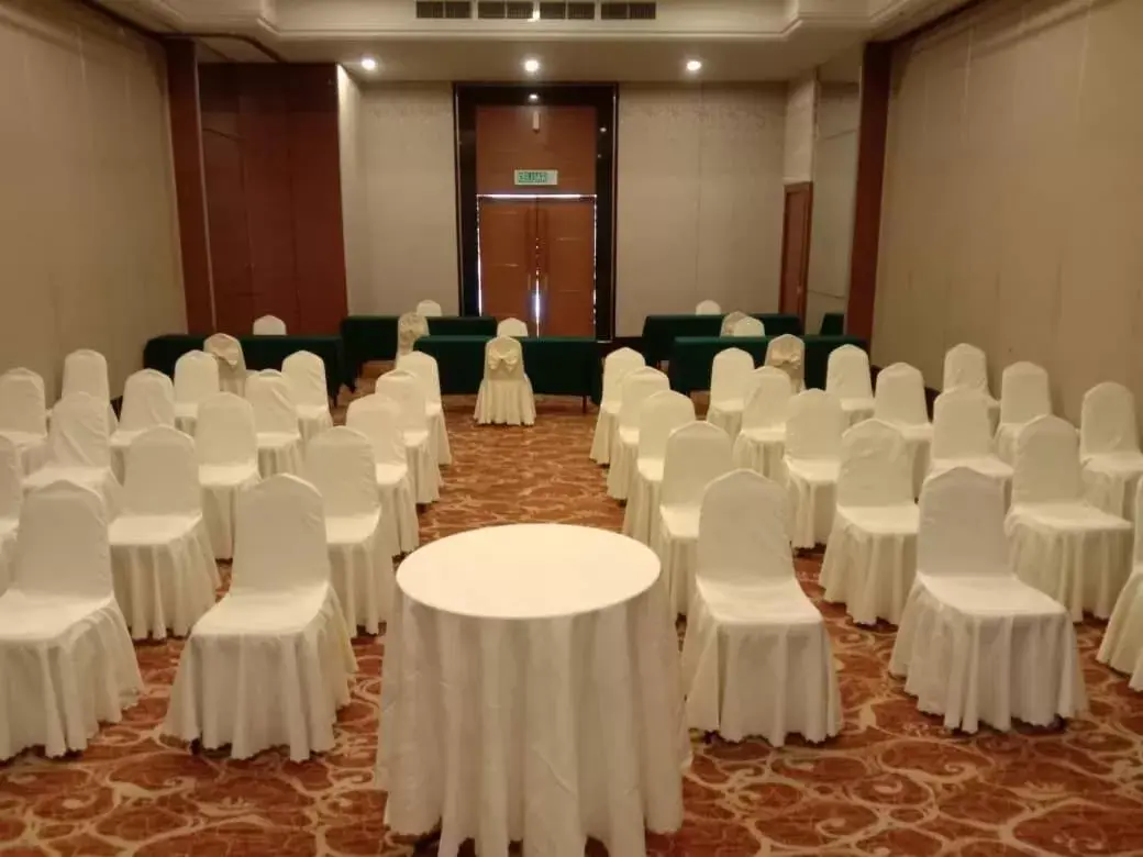 Property building, Banquet Facilities in Pearl View Hotel