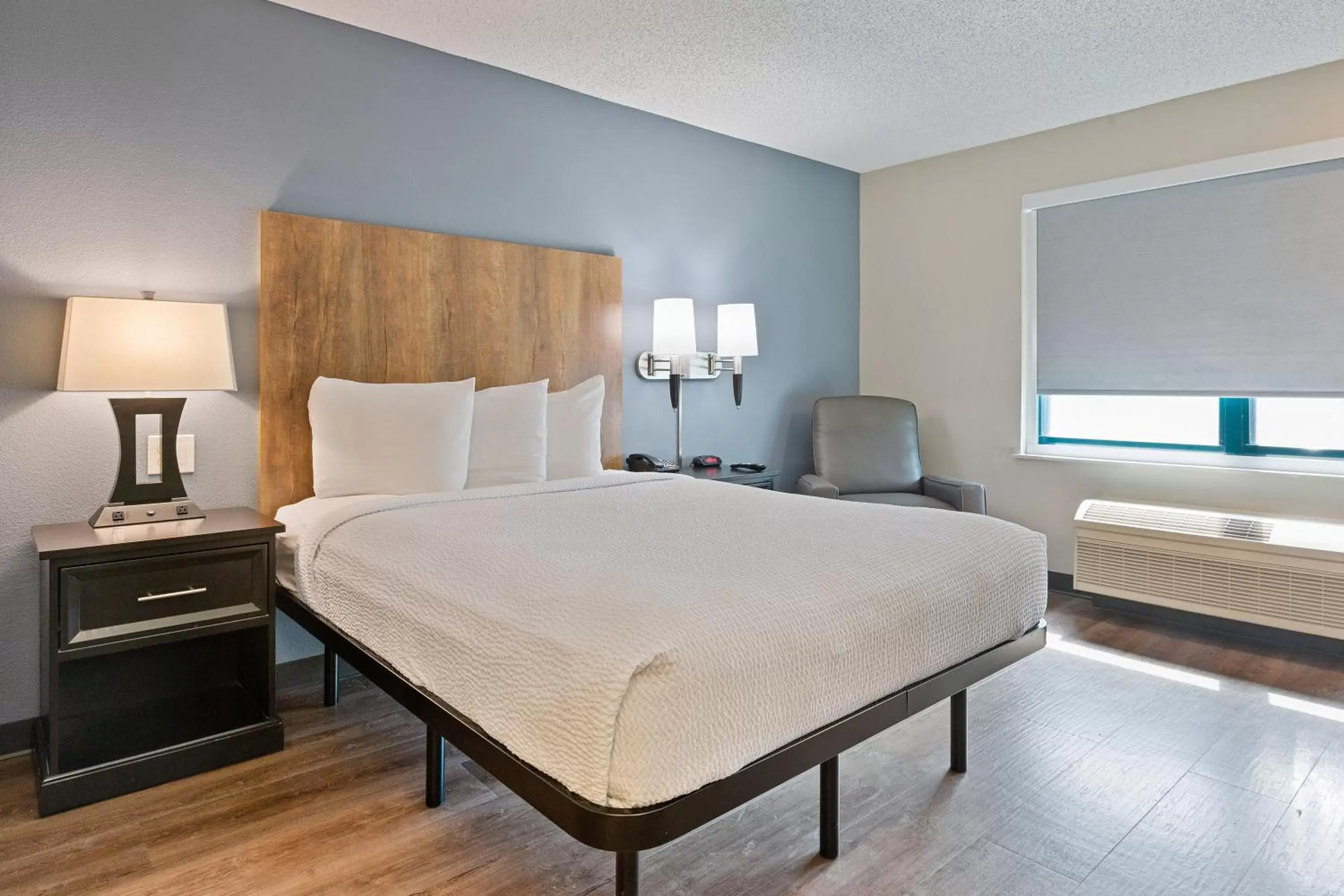 Bed in Extended Stay America Premier Suites - San Jose - Airport