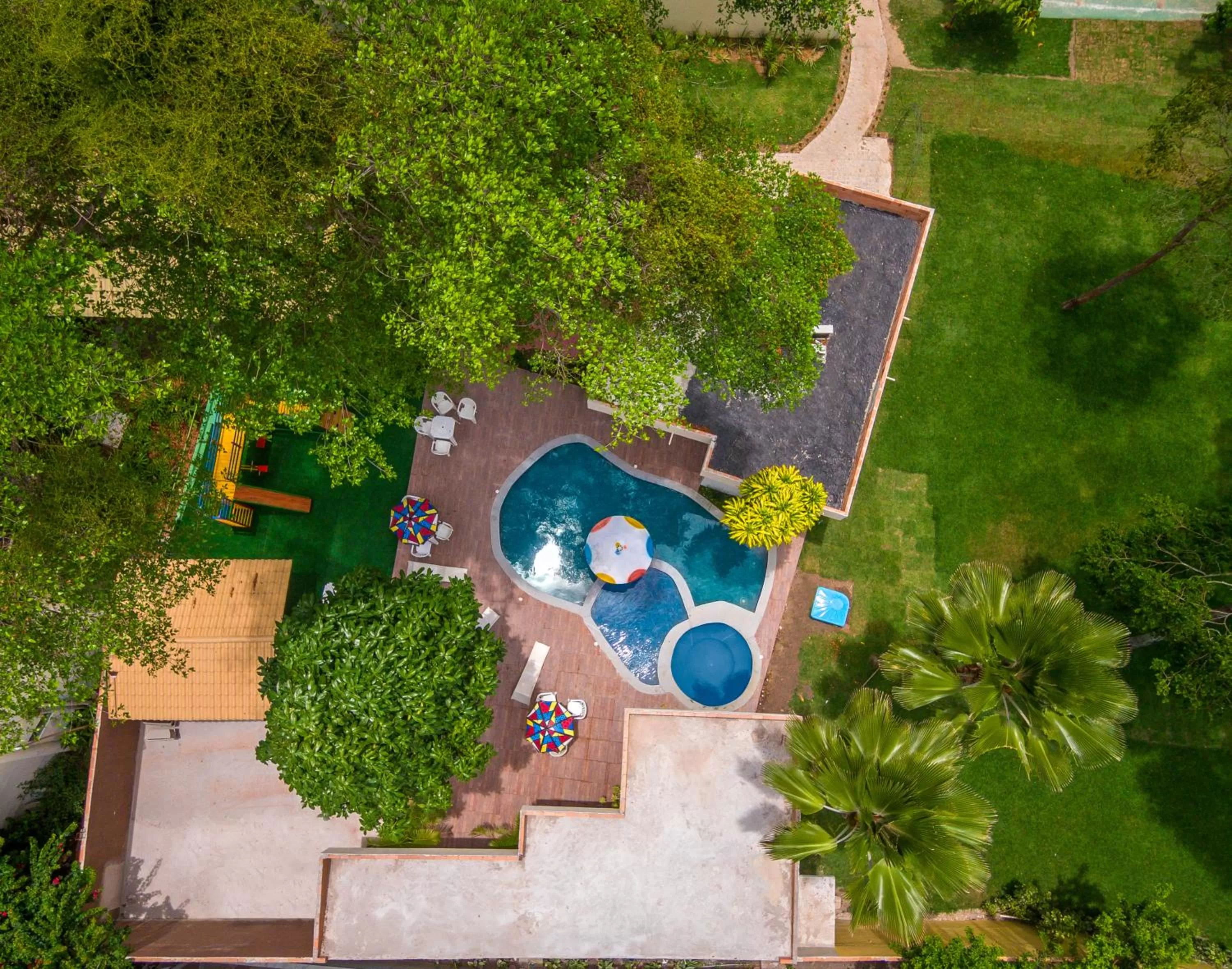 Day in Floral Inn Family