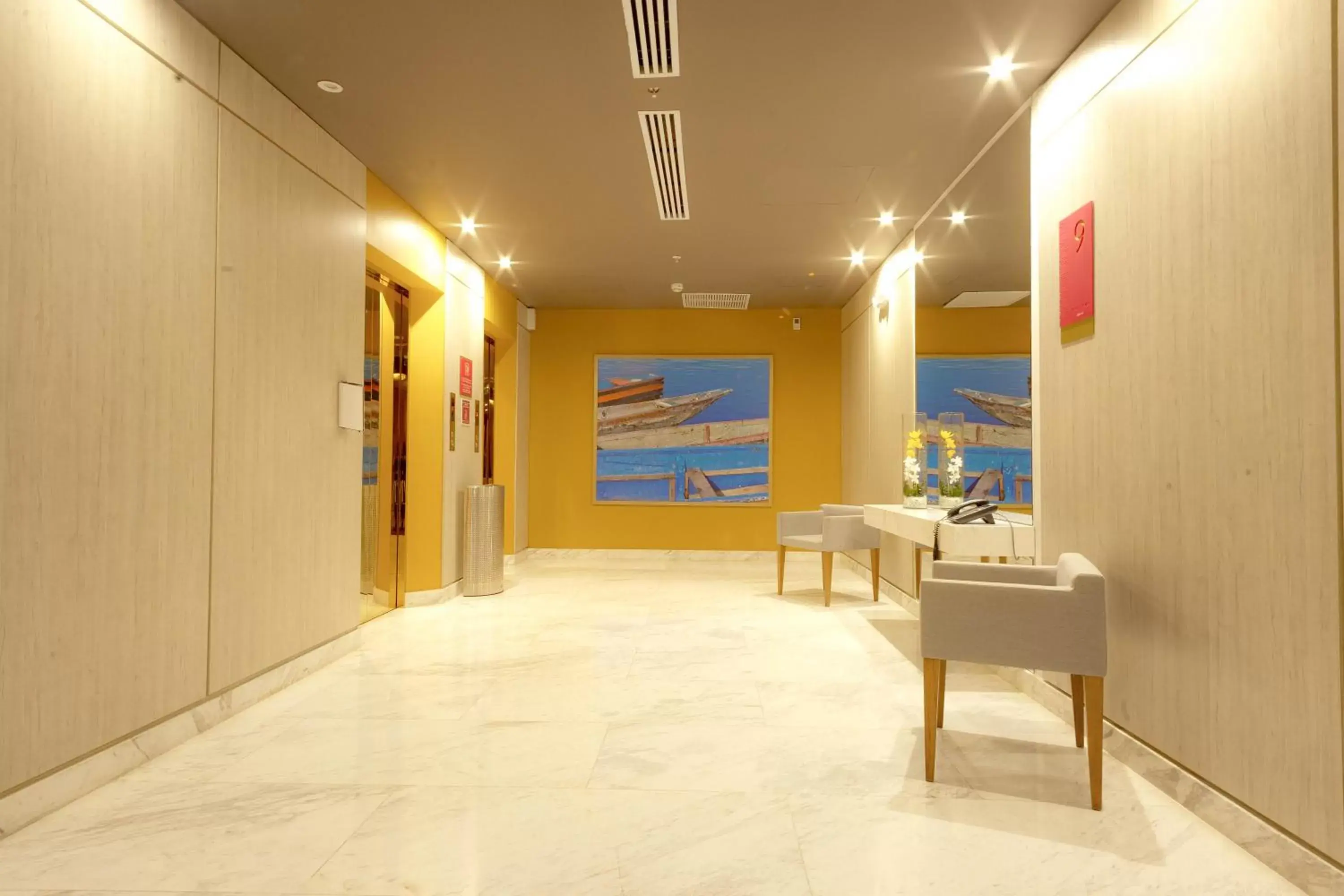 Lobby or reception in Crowne Plaza Barranquilla, an IHG Hotel