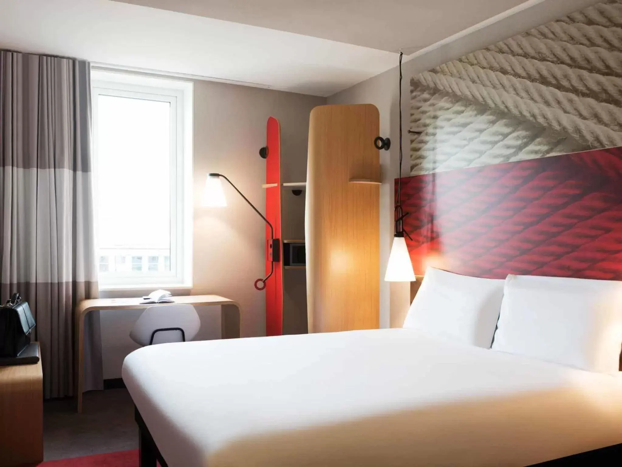Photo of the whole room, Bed in ibis Lille Centre Grand Palais