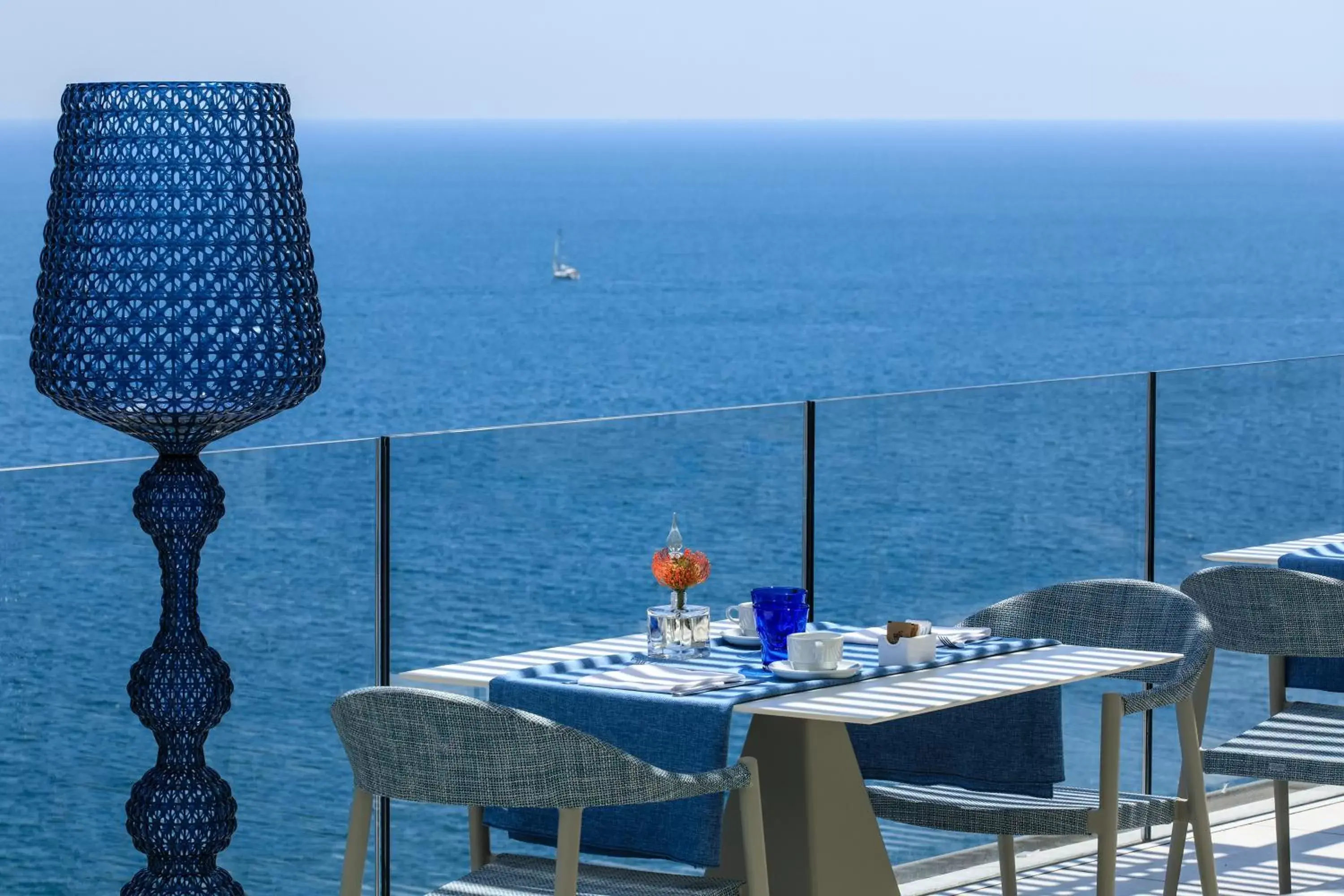 Restaurant/places to eat in Lloyd's Baia Hotel Restaurant/places to eat in Lloyd's Baia Hotel