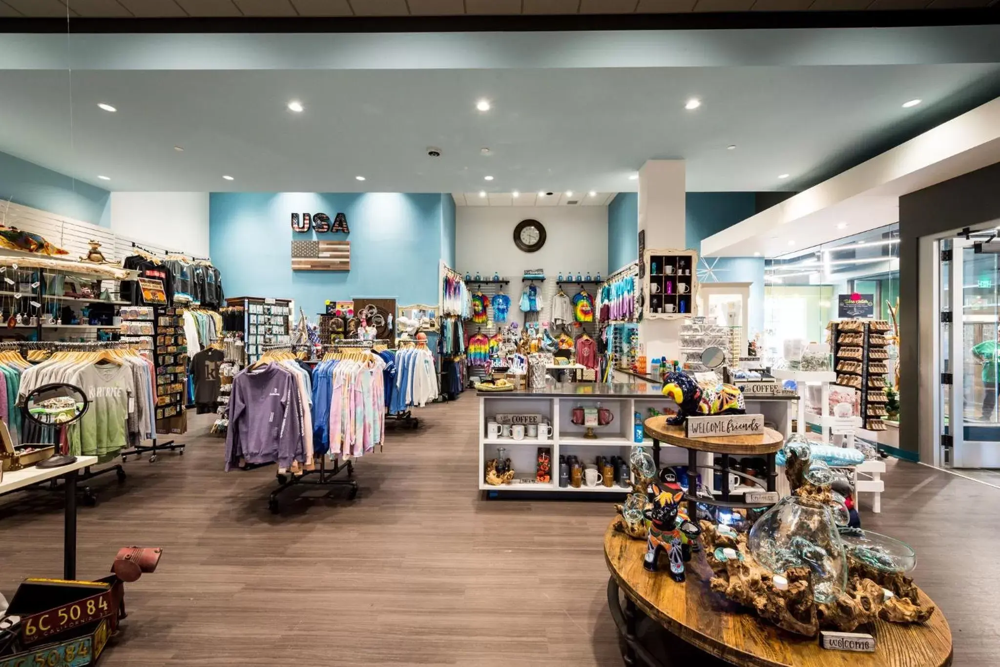 On-site shops in The Kartrite Resort and Indoor Waterpark On-site shops in The Kartrite Resort and Indoor Waterpark