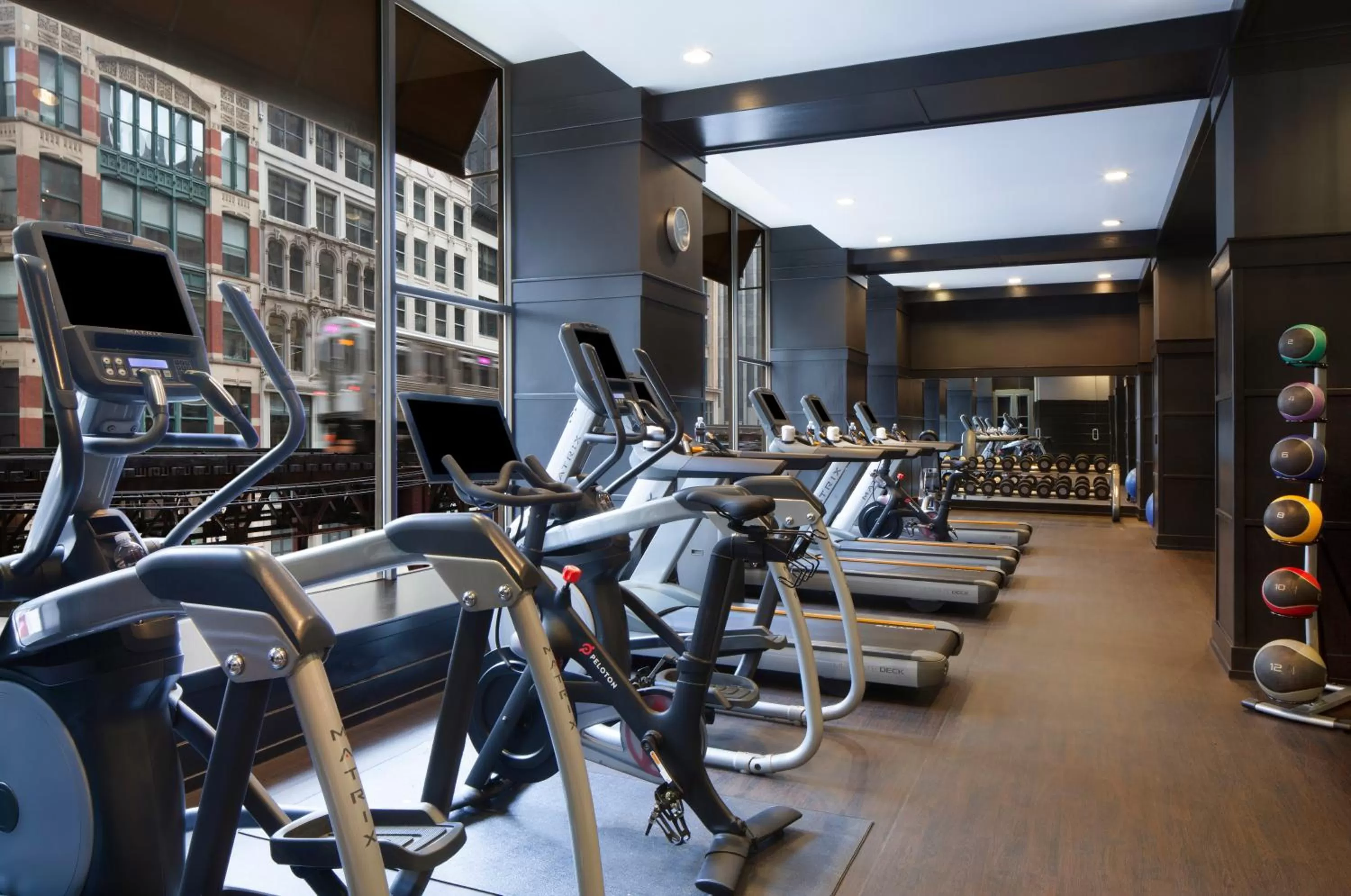 Fitness centre/facilities in Silversmith Hotel Chicago Downtown