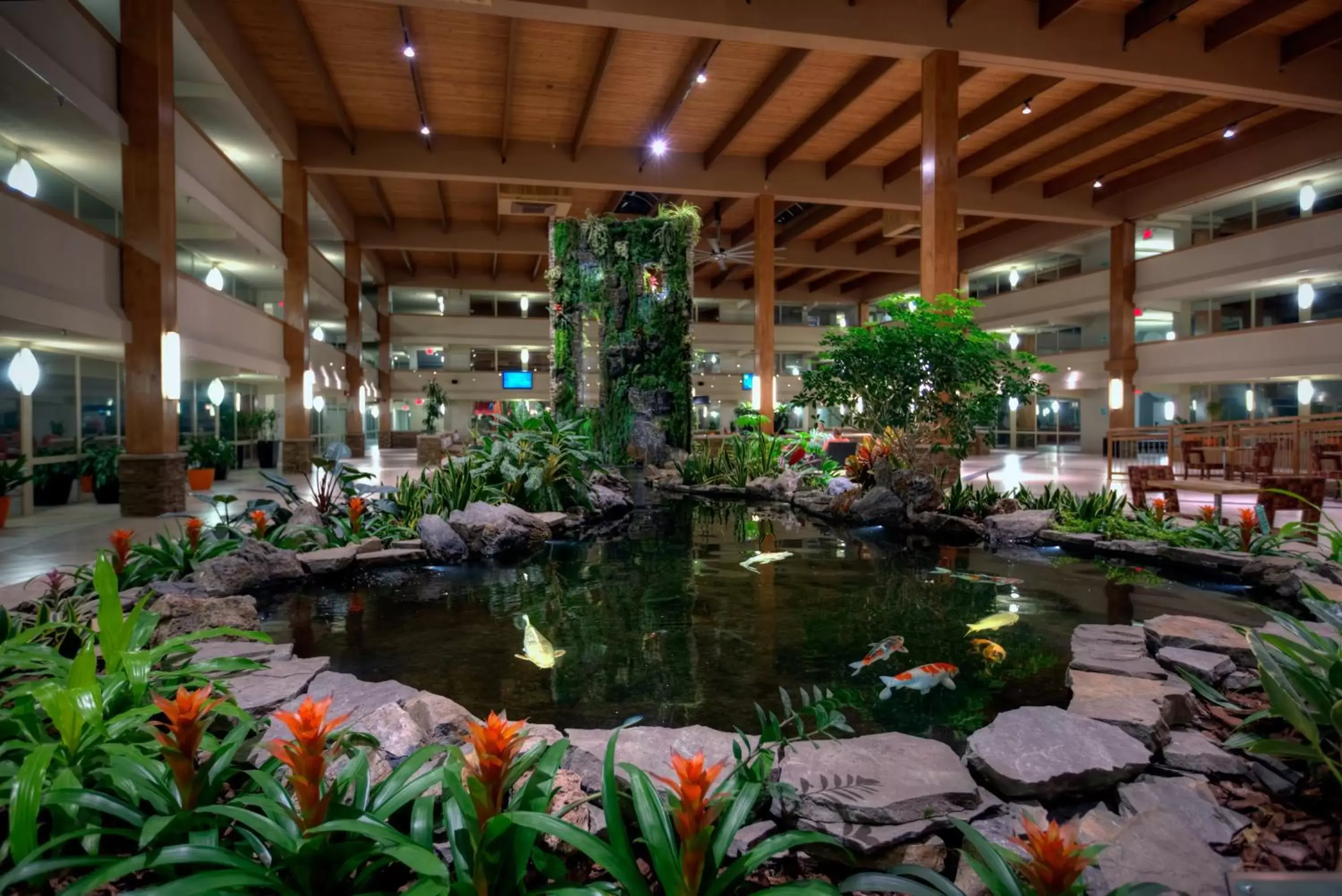 Lobby or reception in Crowne Plaza Suffern-Mahwah, an IHG Hotel